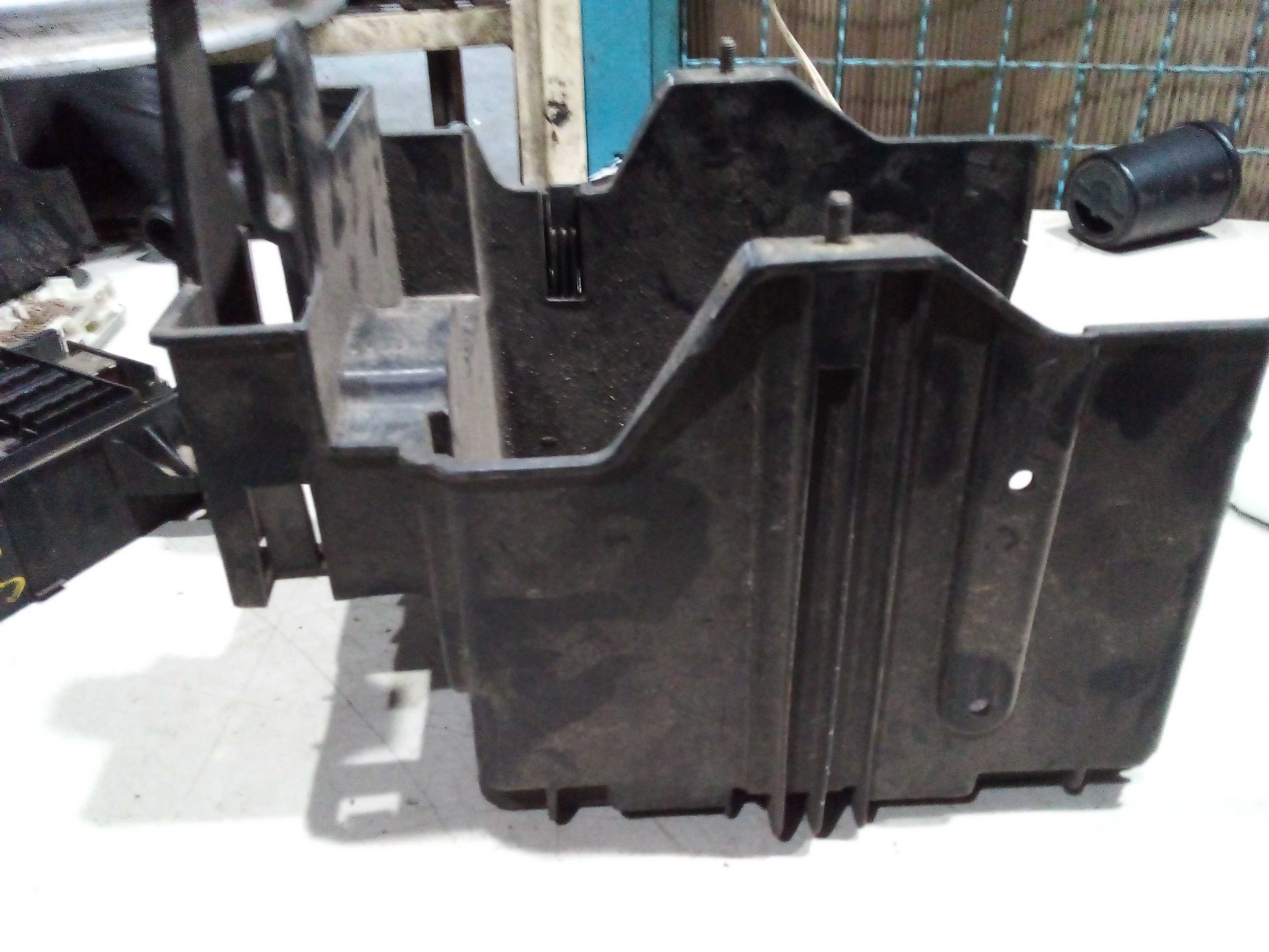 SUPORTE BASE BATERIA KA 2008 7s5510723ac 2