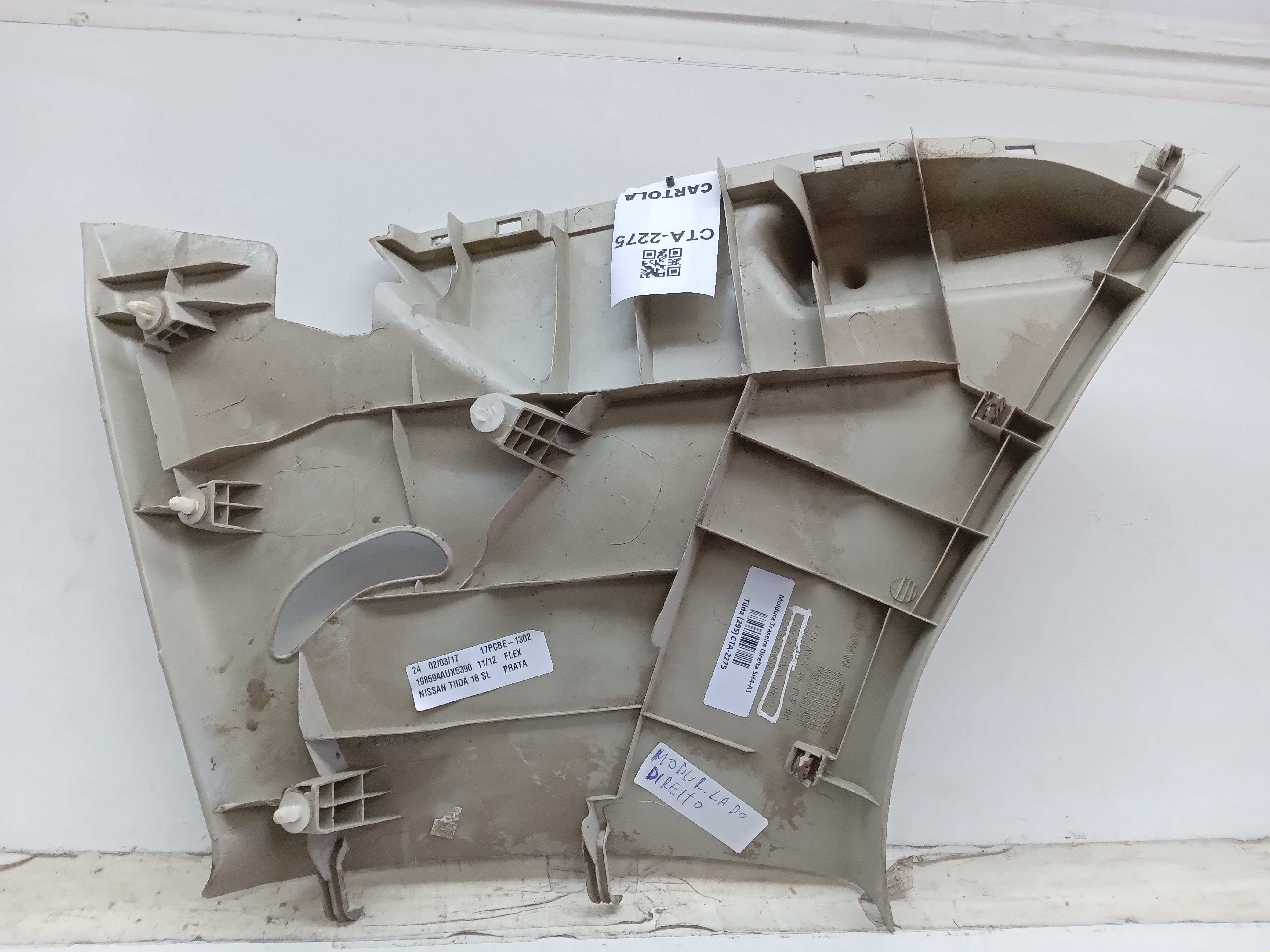 Moldura Traseira Ld Nissan Tiida 2012 4
