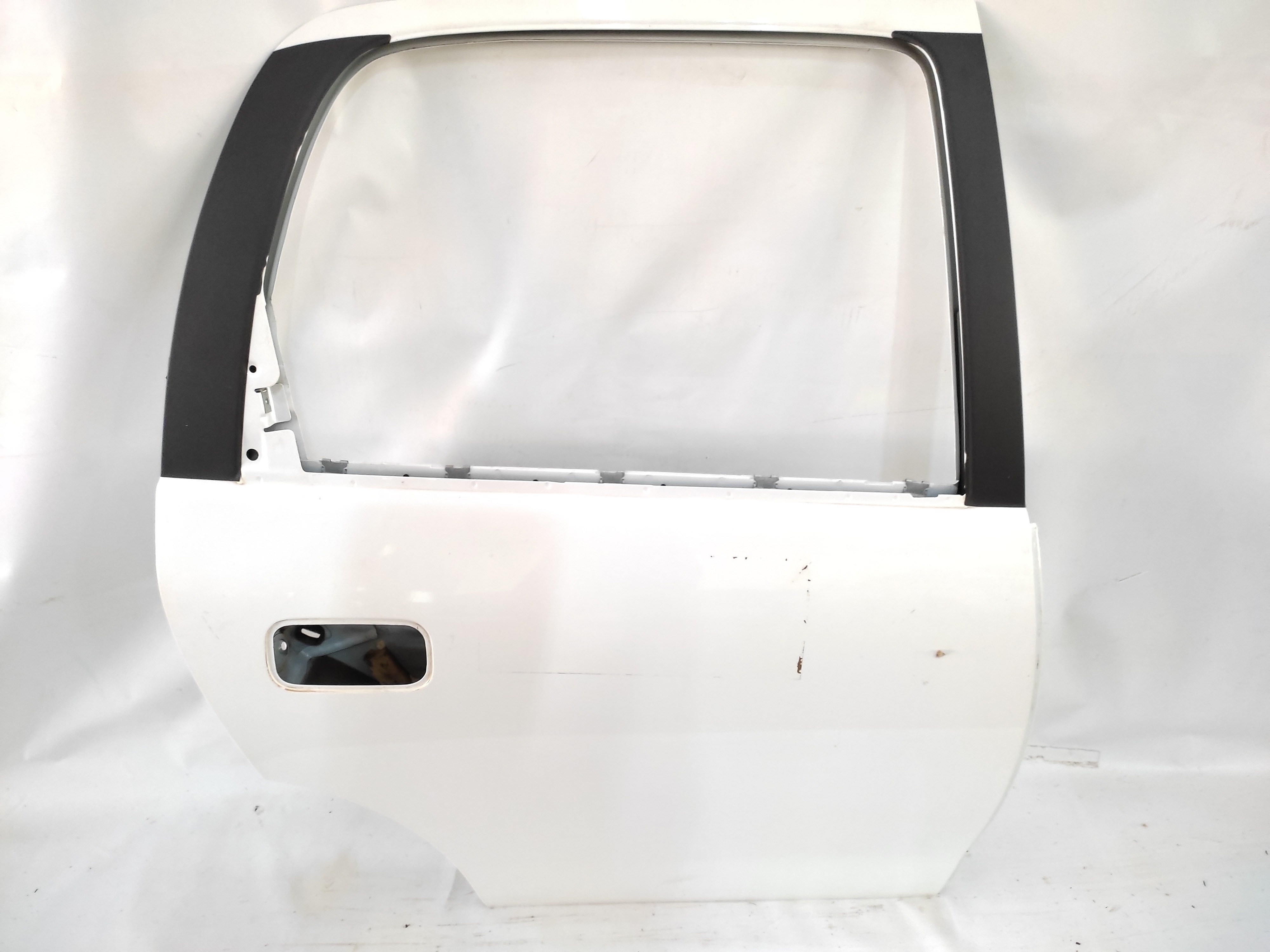 Porta Traseira Direita Gm Classic 2000 01 02 03 04 05 2014 Traseira Direita Branco