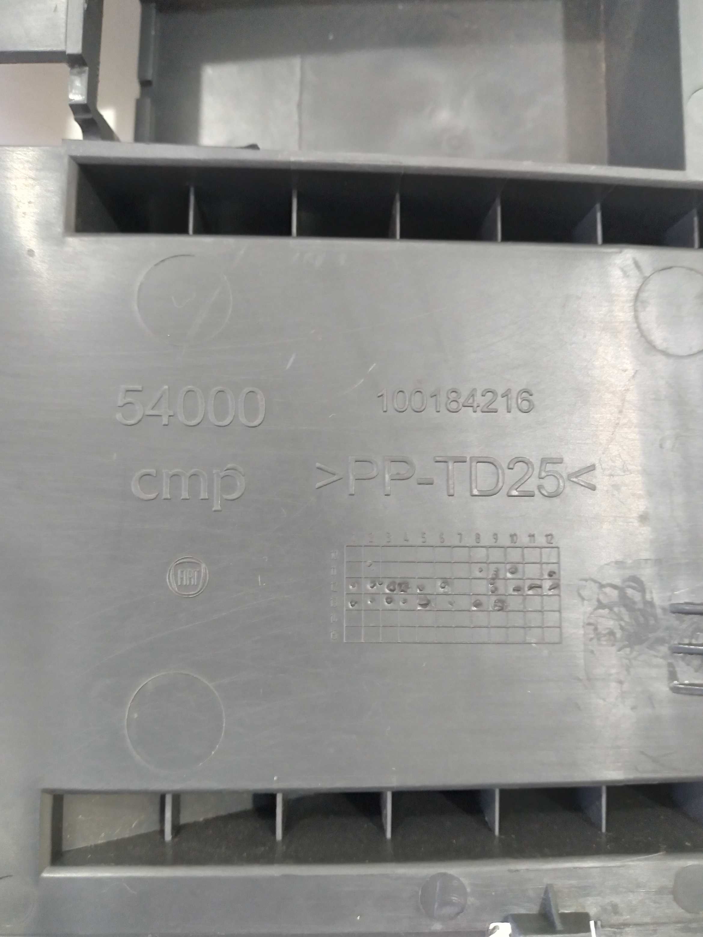 Porta Luvas Passageiro Fiat Grand Siena Attrac. 1.4  2013 4