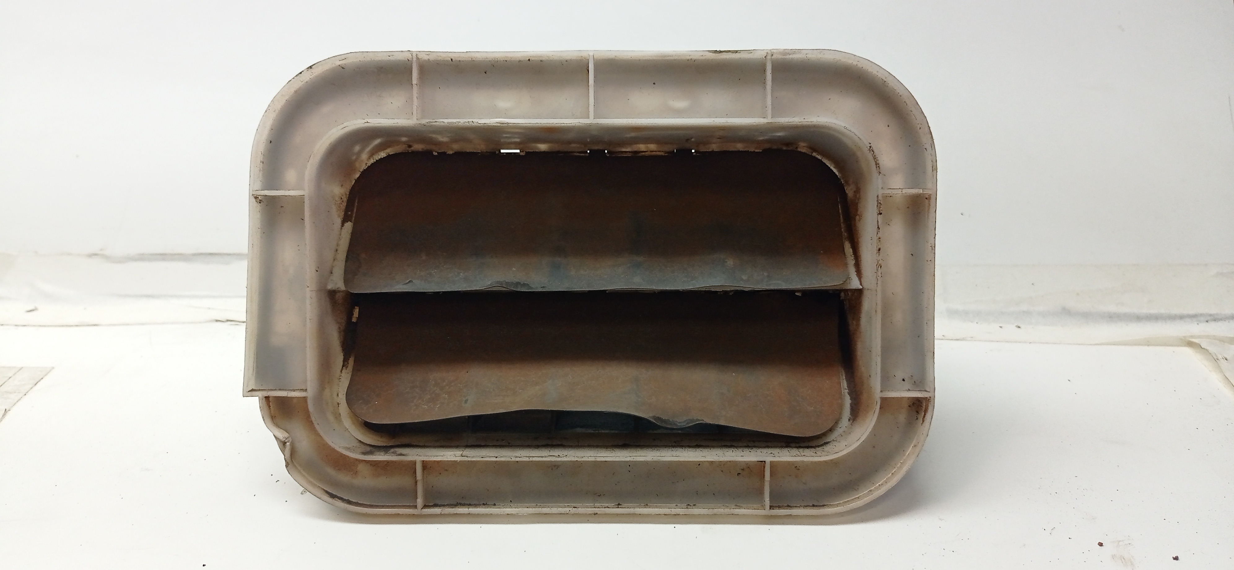 Difusor Ar Tras Toyota Corolla 2004 3