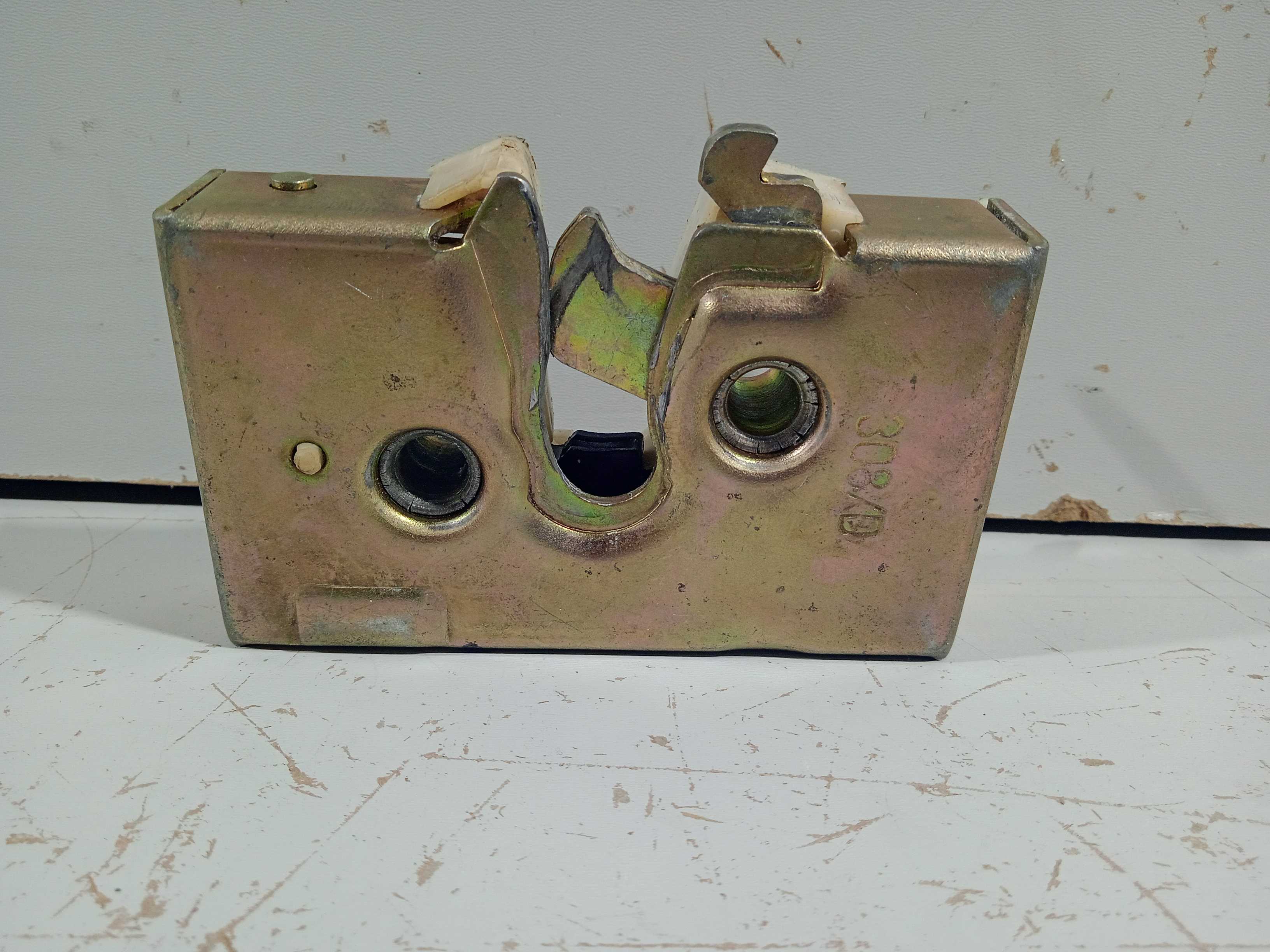 Fechadura Da Porta Dianteira Direita Gol 89 Usado Original 3