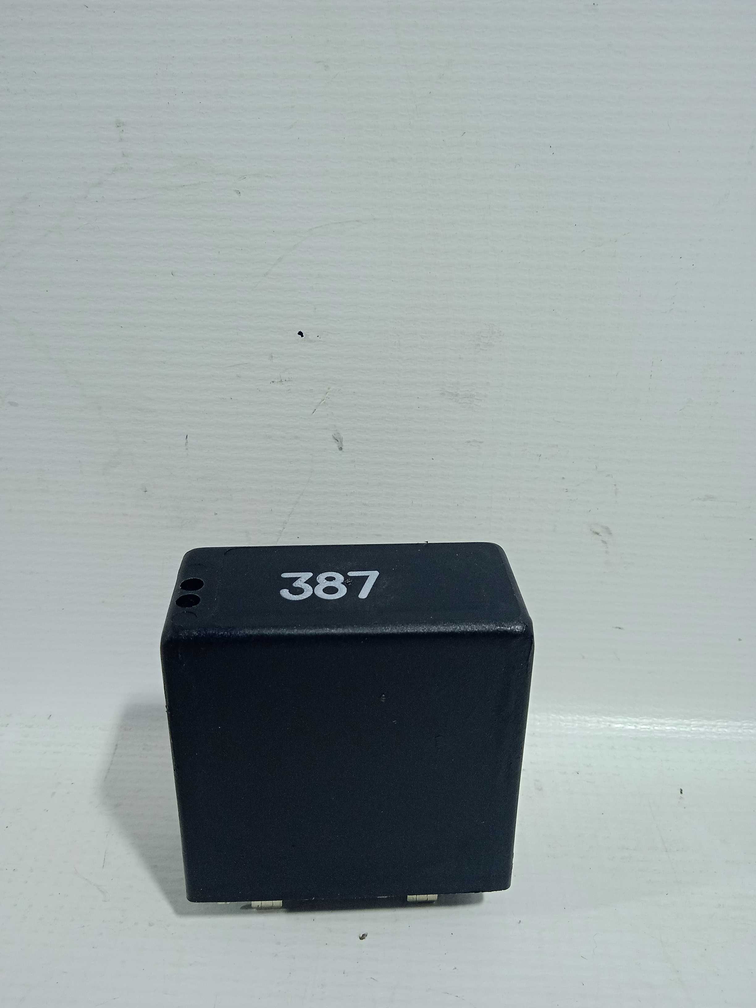 Relé Audi A4 2001 2