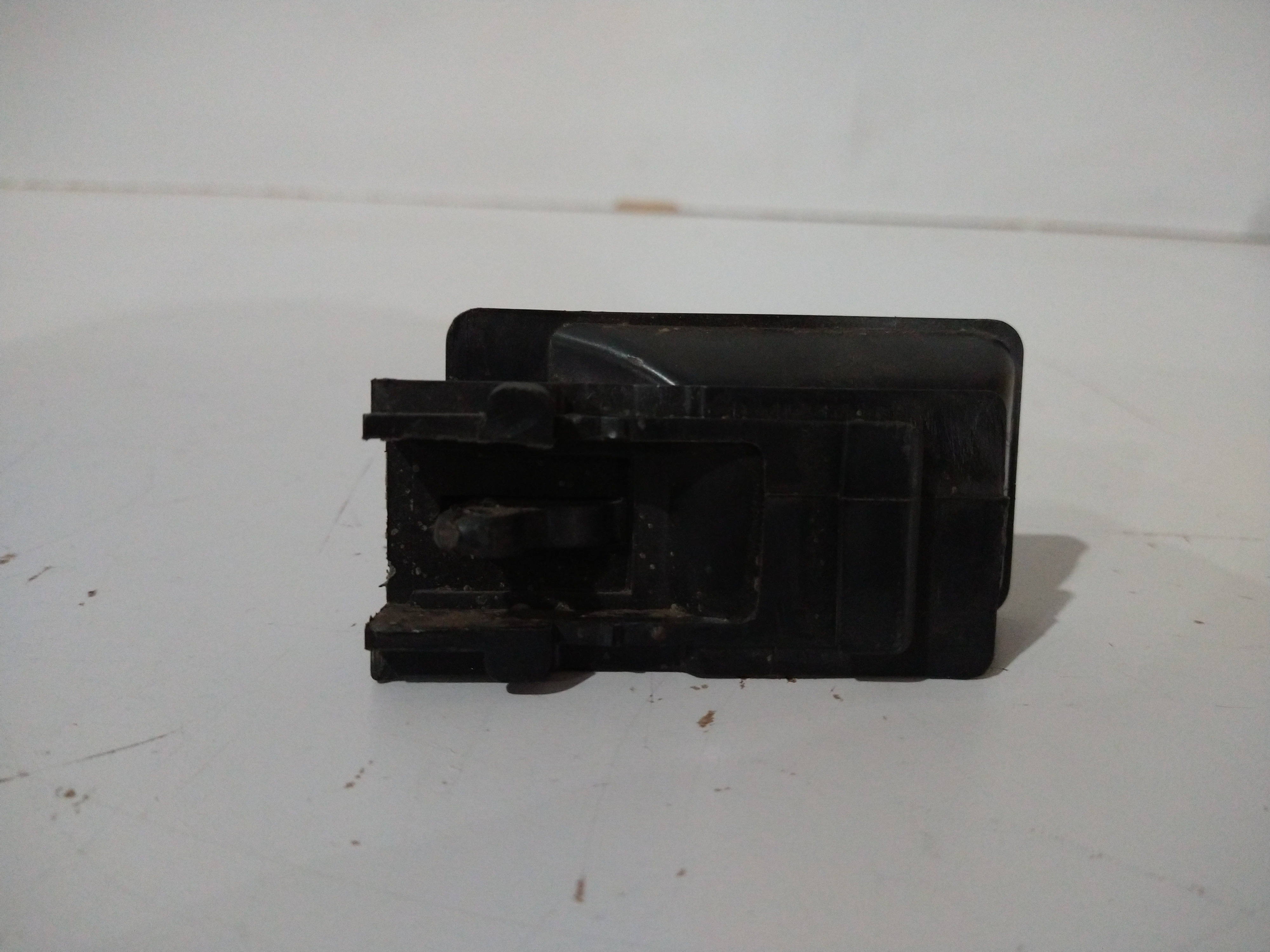 Maçaneta Interna Direita Kadett Ipanema 1993/1998 Usado  Preto Dianteira 4