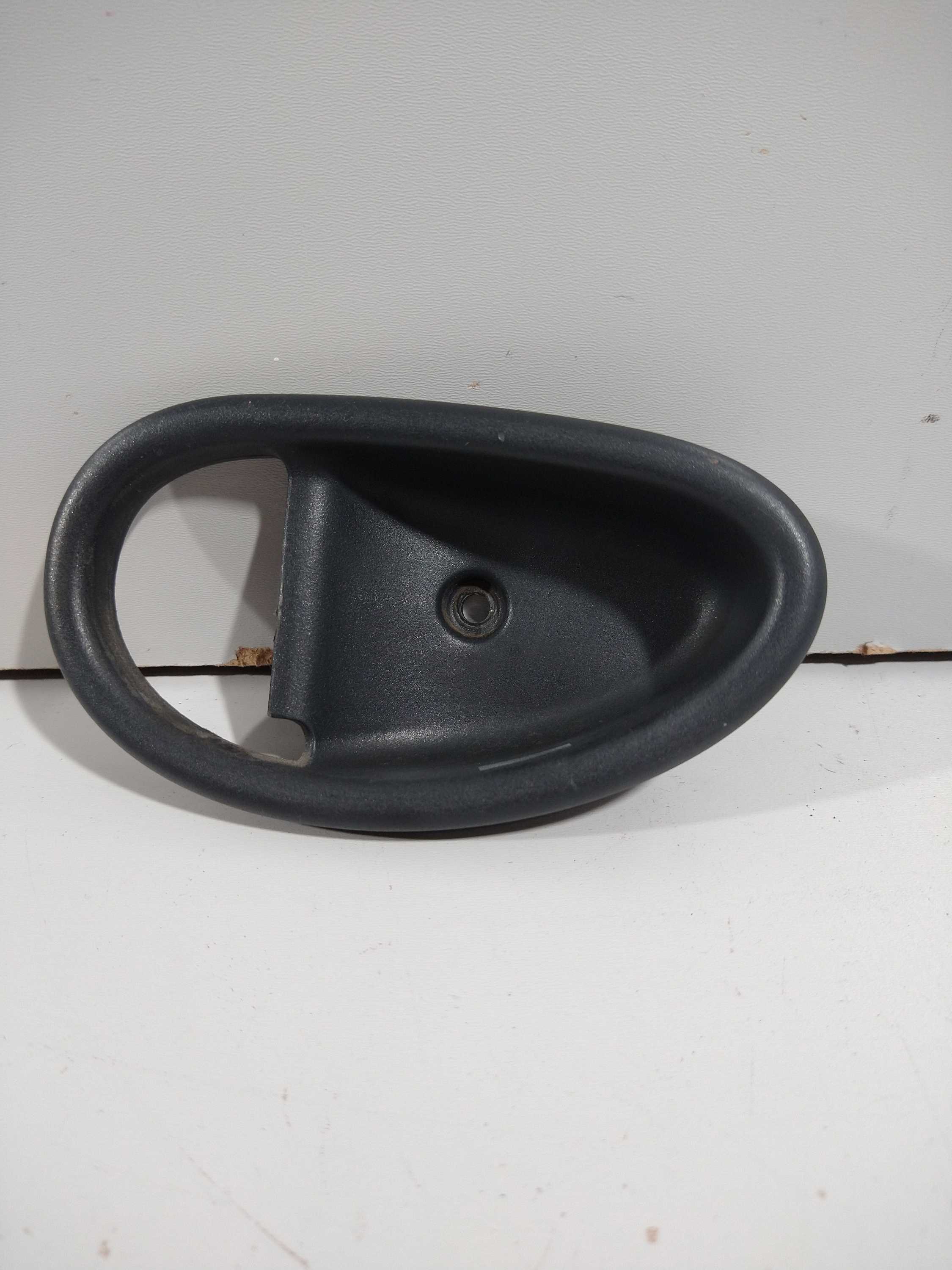Acabamento Interno Puxador Porta Fiat Palio L.e 96 Usado 2
