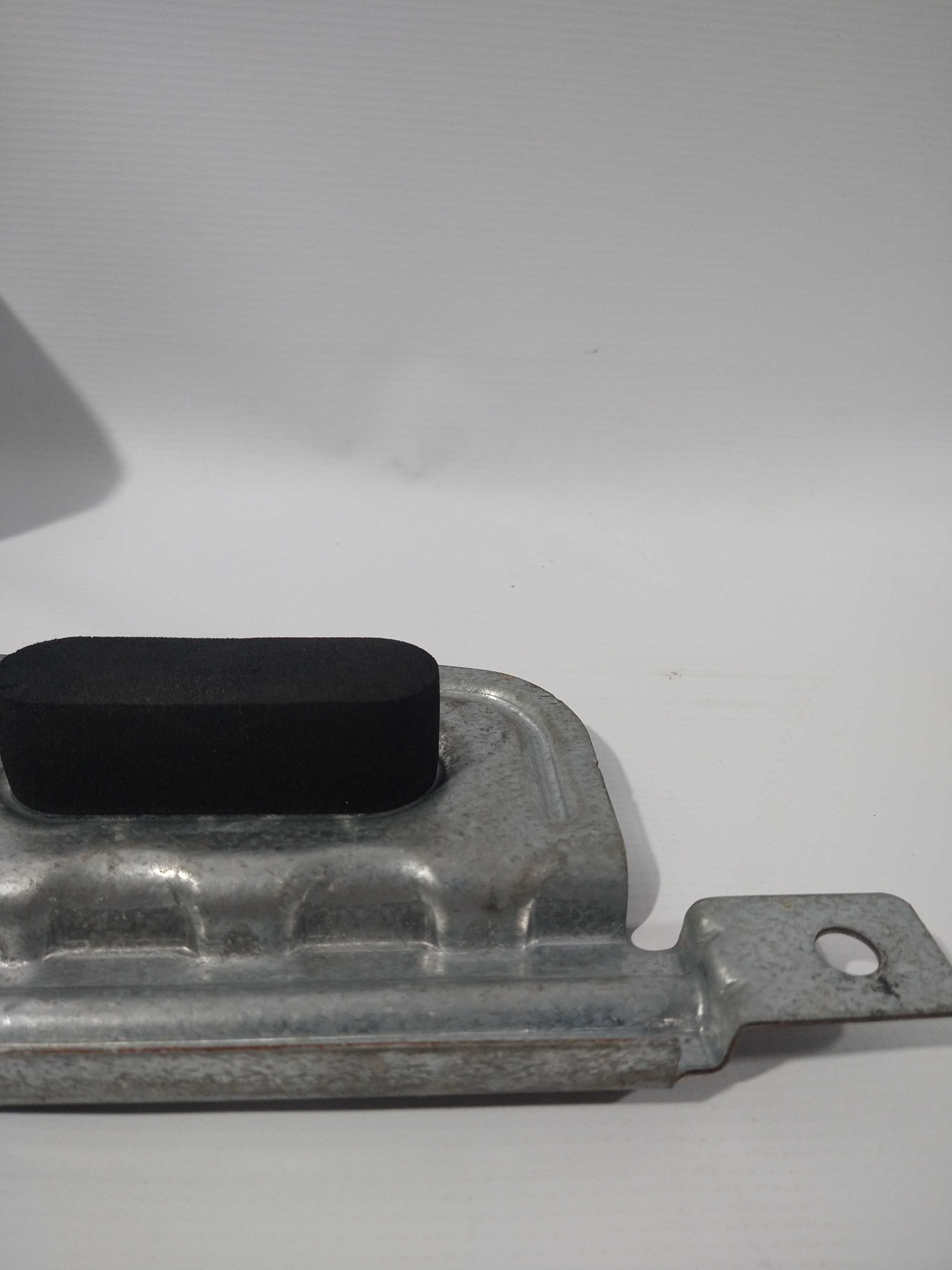 Suporte De Bateria Volvo Xc90 3.2 2010 Usado Original 2