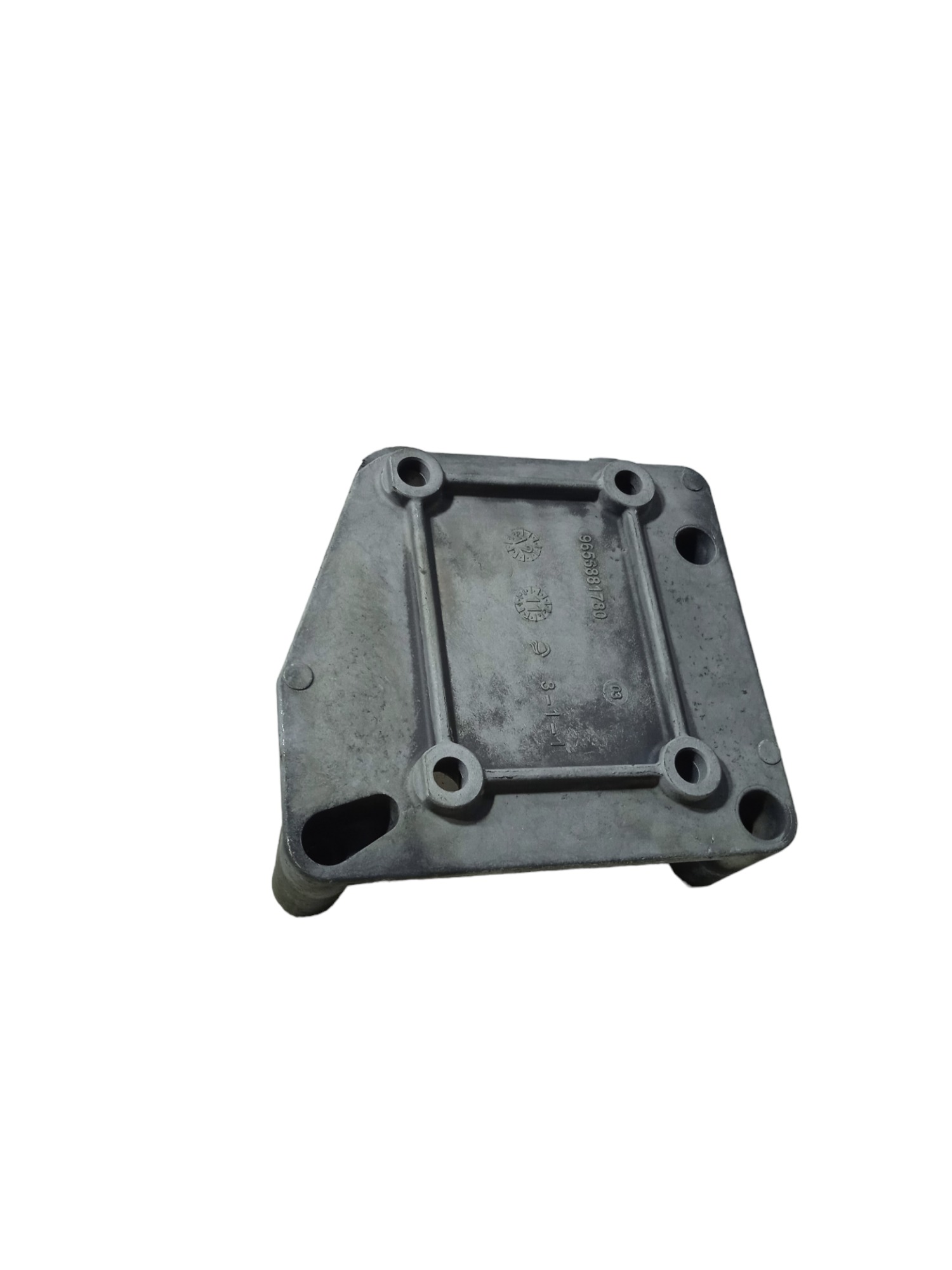 Suporte Do Compressor Peugeot Hoggar 1.4 2013 Usado