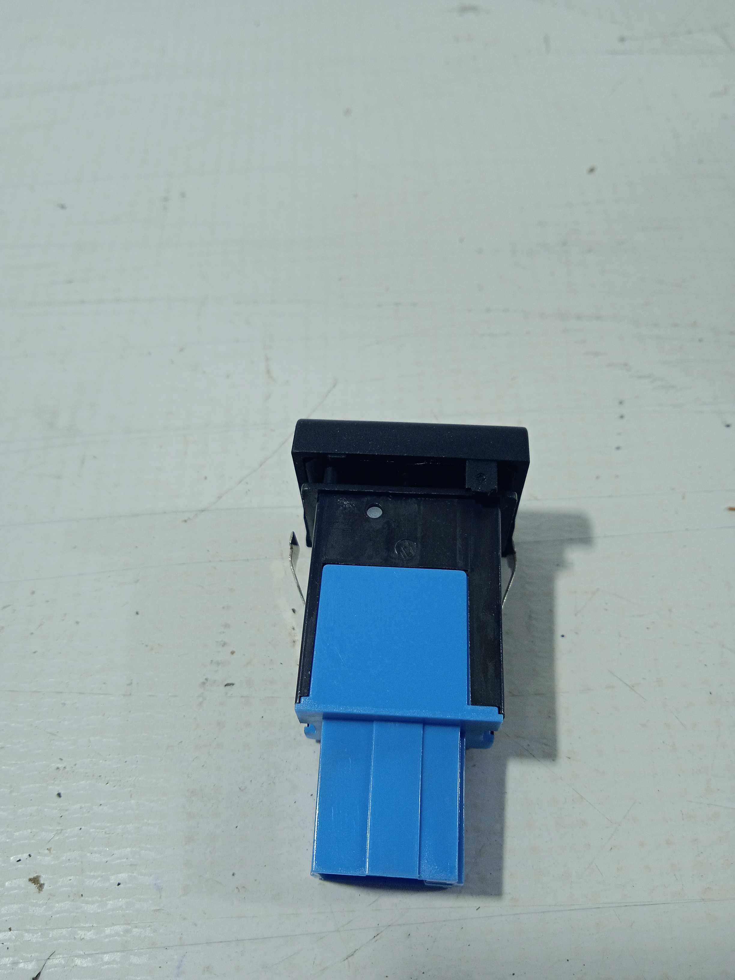 Botao Comando Luz Neblina Traseira Audi A4, B5 8d0941563