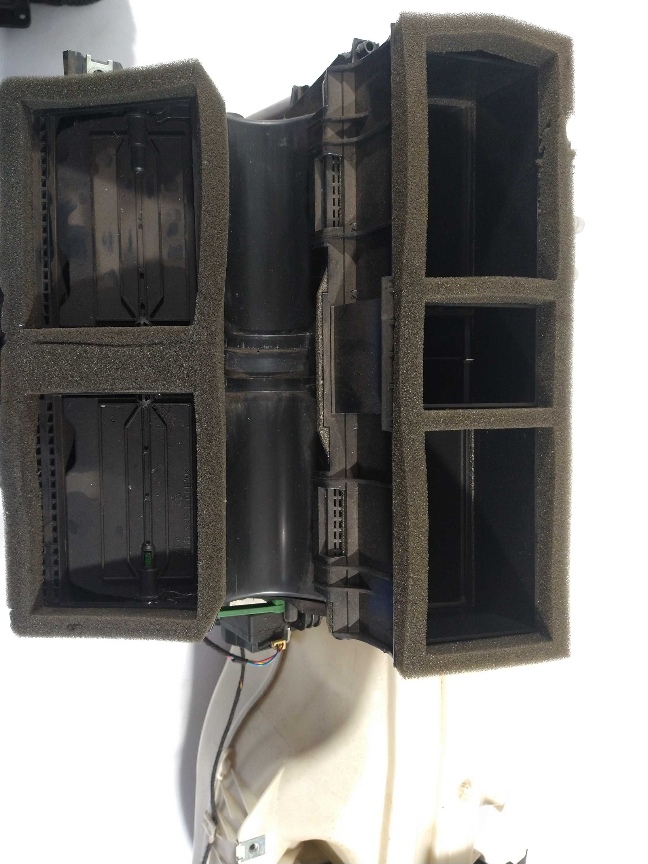 Caixa De Ar Condicionado Dianteira Volvo Xc90 2010 Usado Ori 4