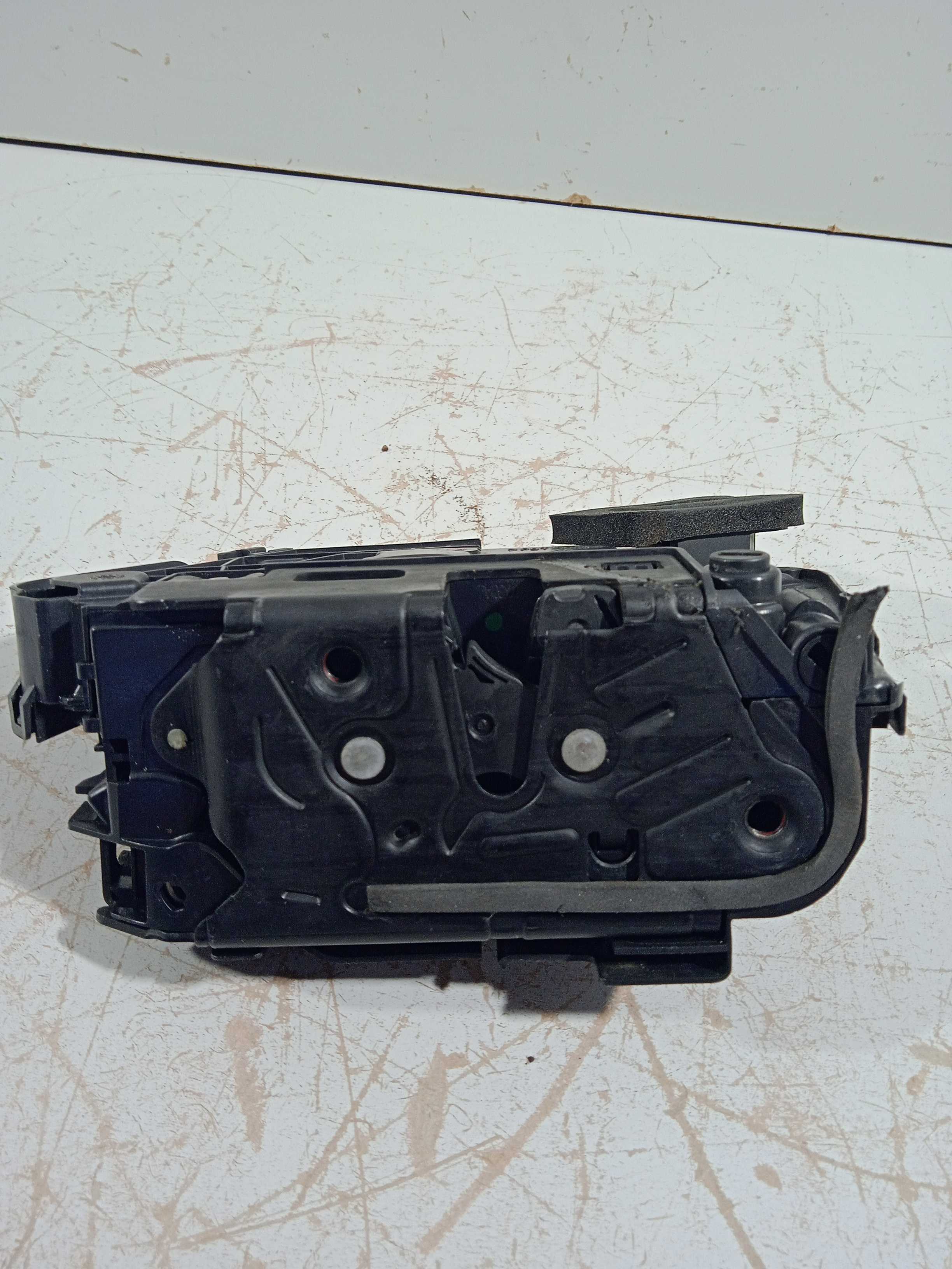 Fechadura Traseira L/d Polo Msi 1.6 2018 Usado Original 3