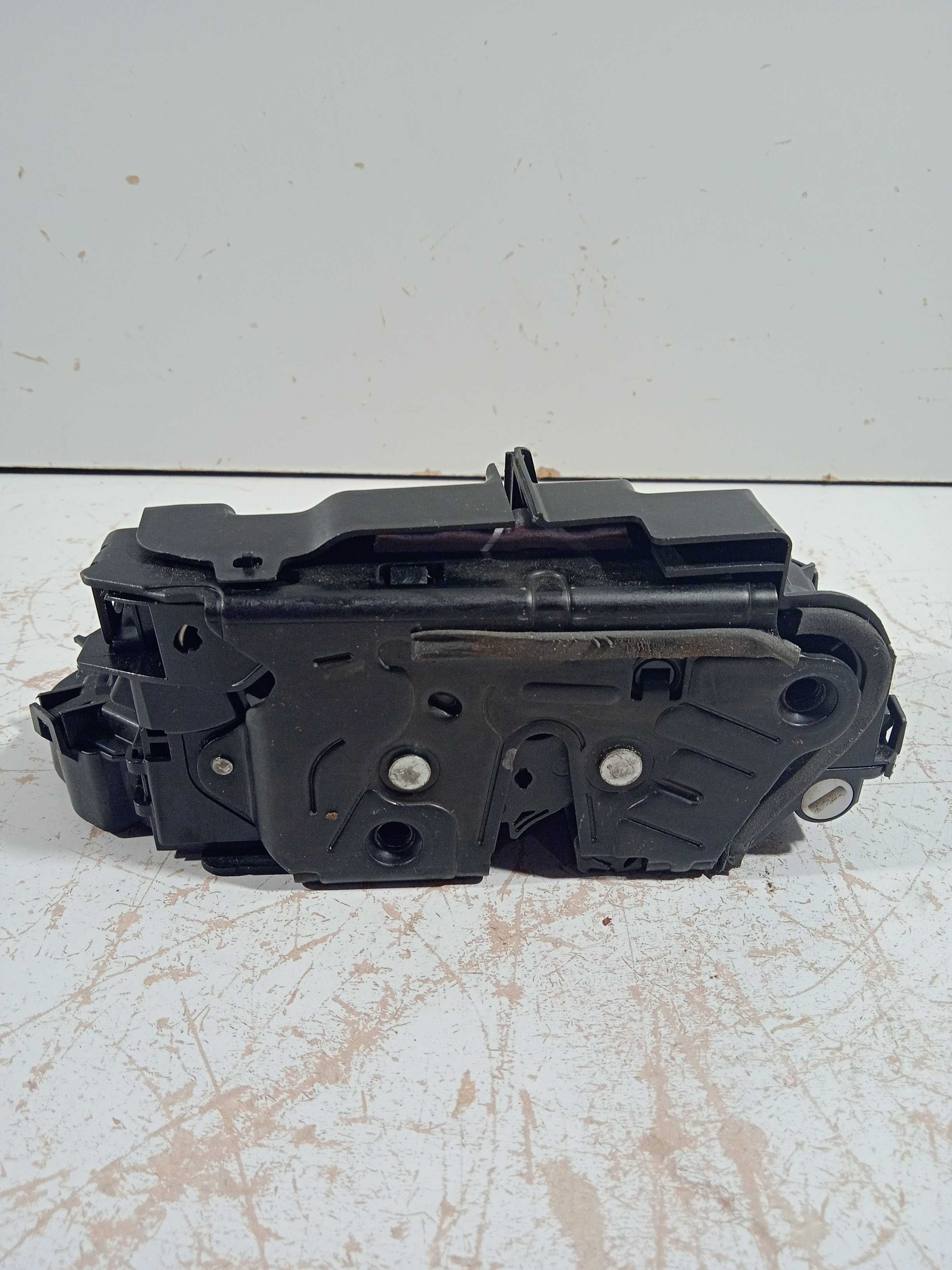 Fechadura Traseira L/e Polo Msi 1.6 2018 Usado Original 5