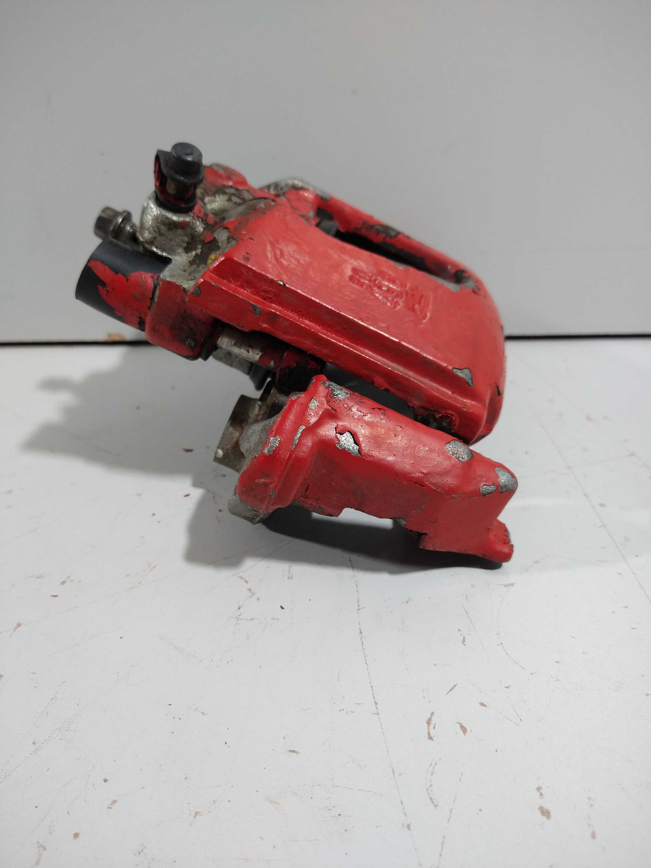 Pinça De Freio Direito Corsa Sedan 1.6 99 Usado Original