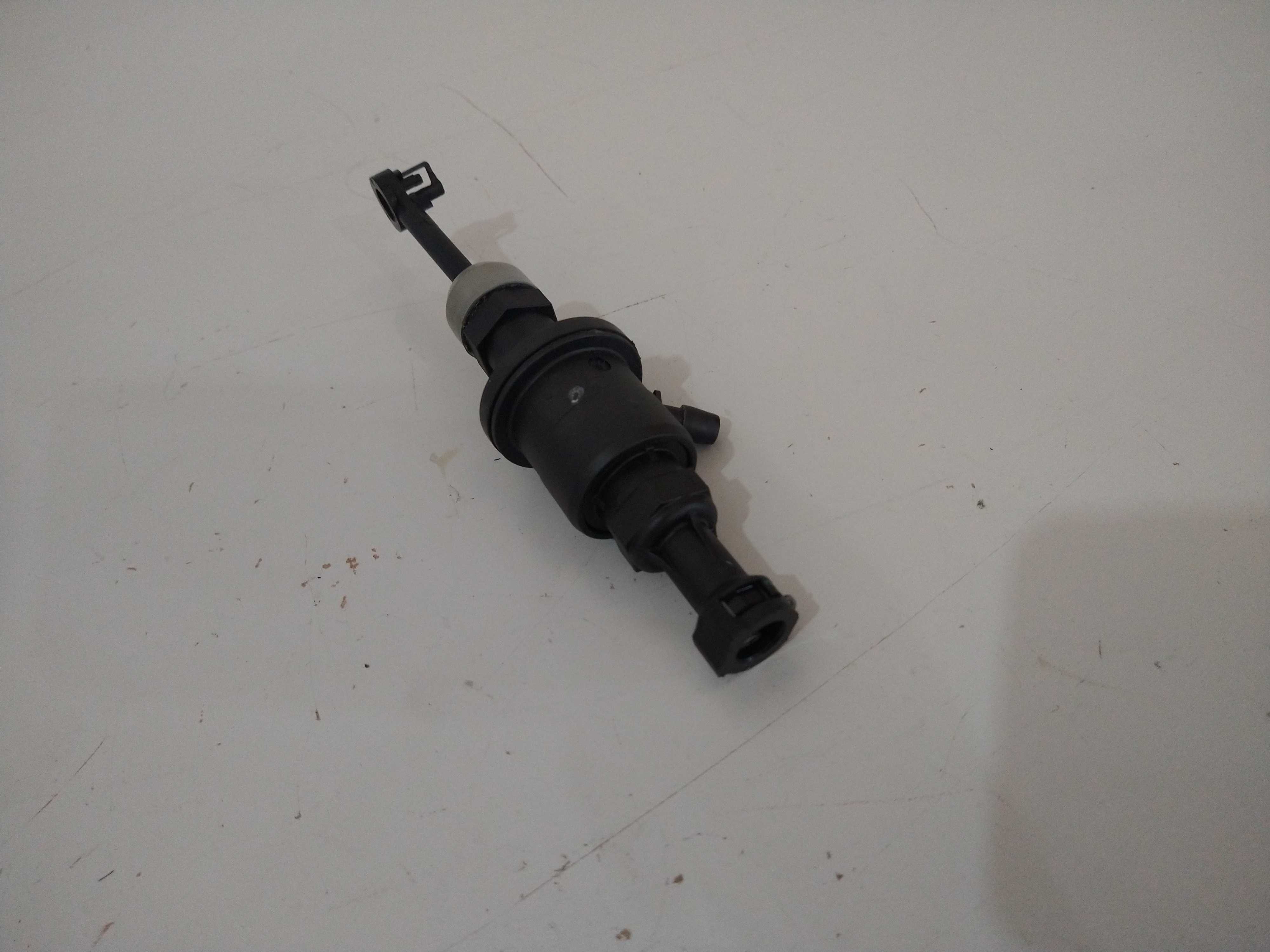 Atuador Pedal Embreagem March 1.6 2014 Usado Original 3