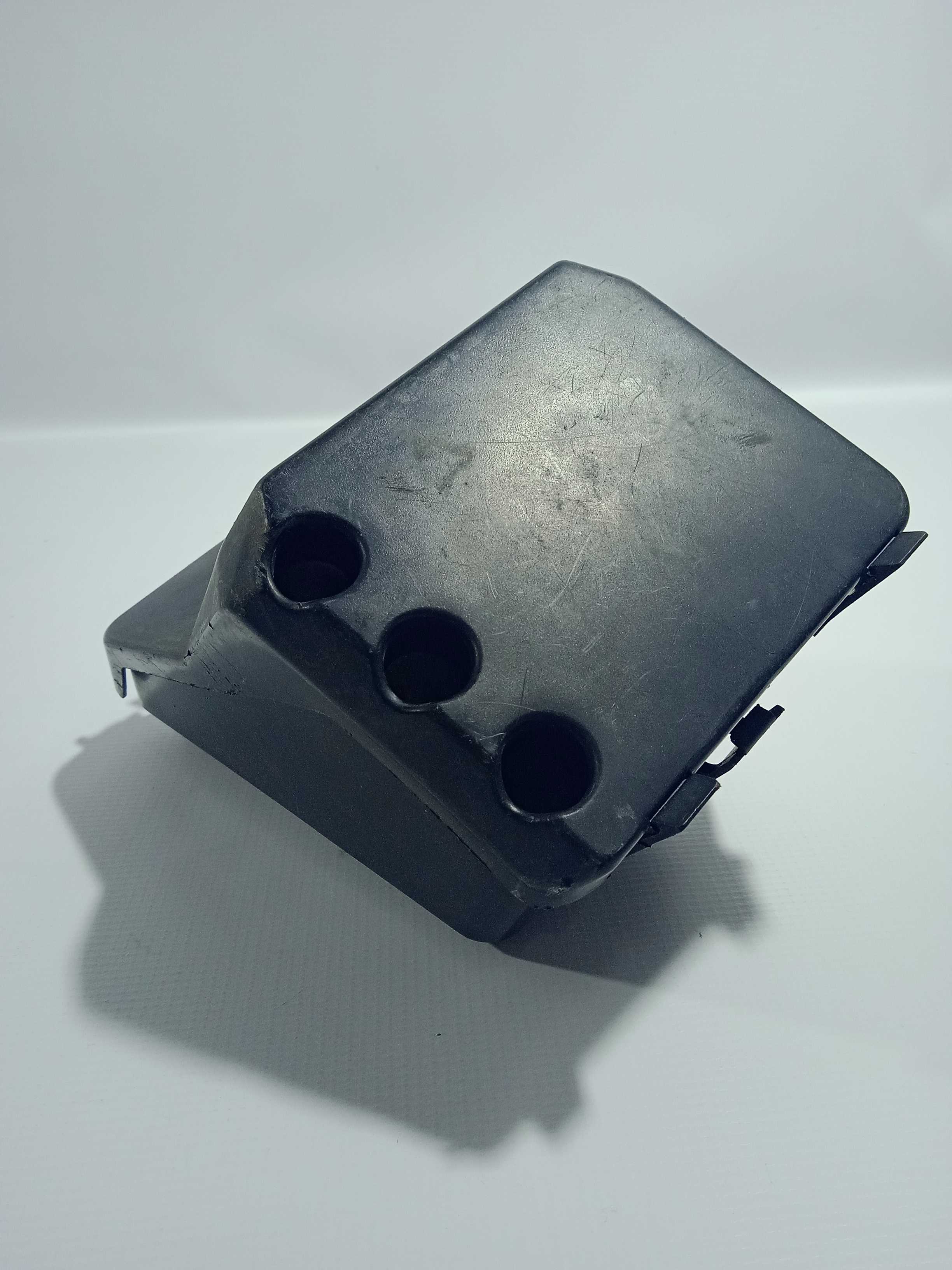 Tampa Porta Reles Clio 96/99 Usado Original 4