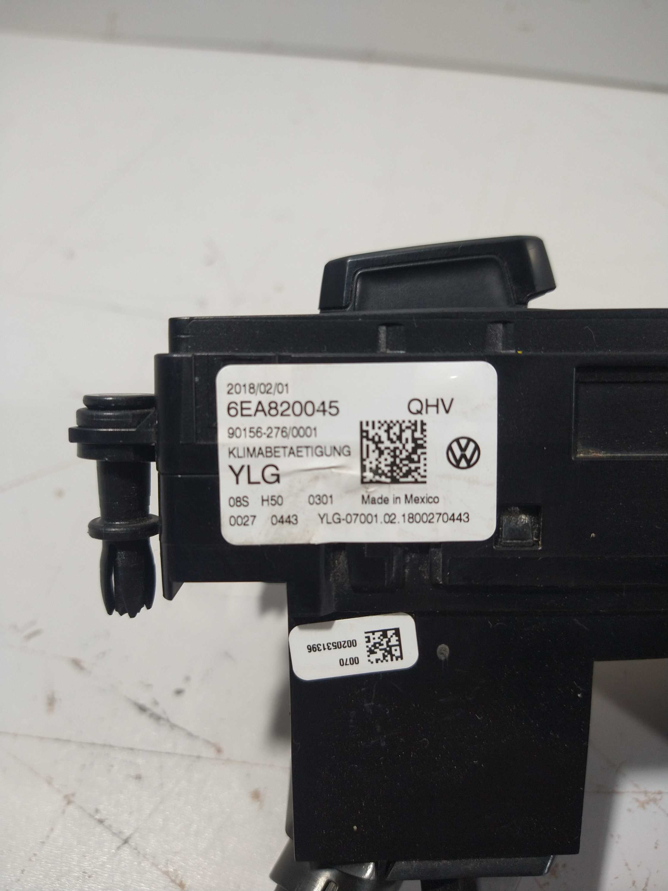Comando De Ar Condicionado Vw Polo Msi  2018 Usado Original