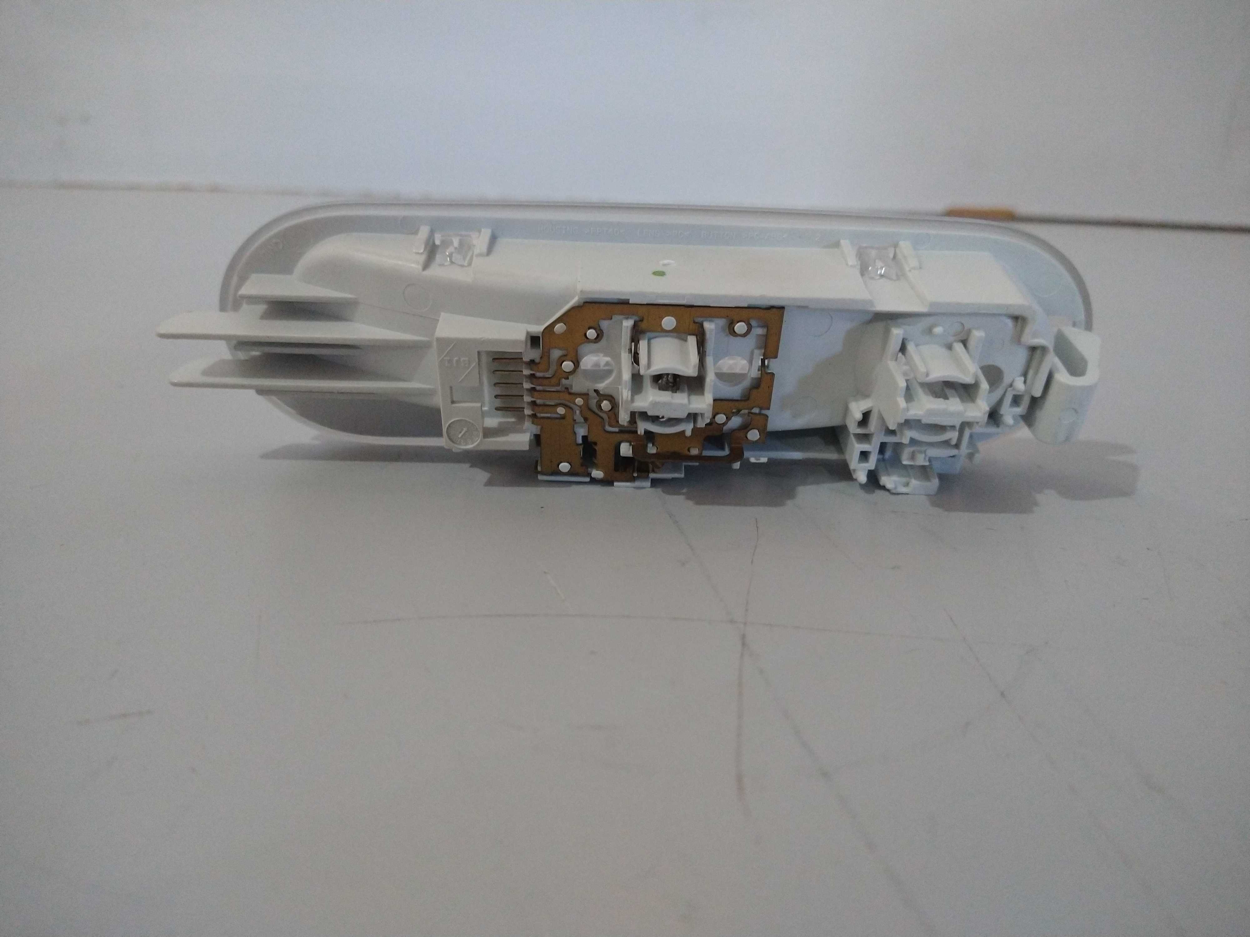 Lanterna Teto Cortesia Nissan March 2014 Usado Original 4