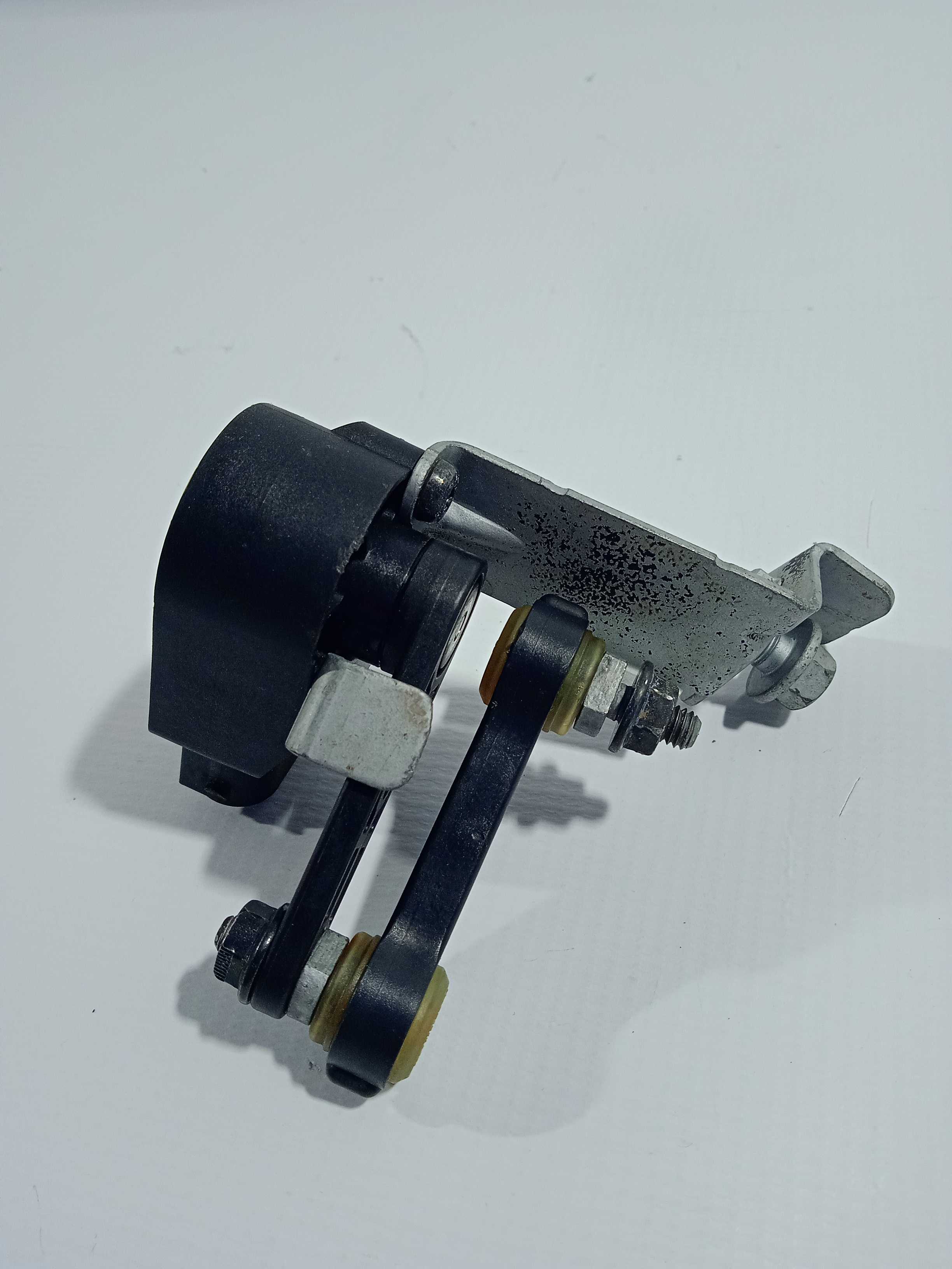 Sensor De Nível De Farol Traseiro Volvo Xc90 3.2 2010 Usado 5