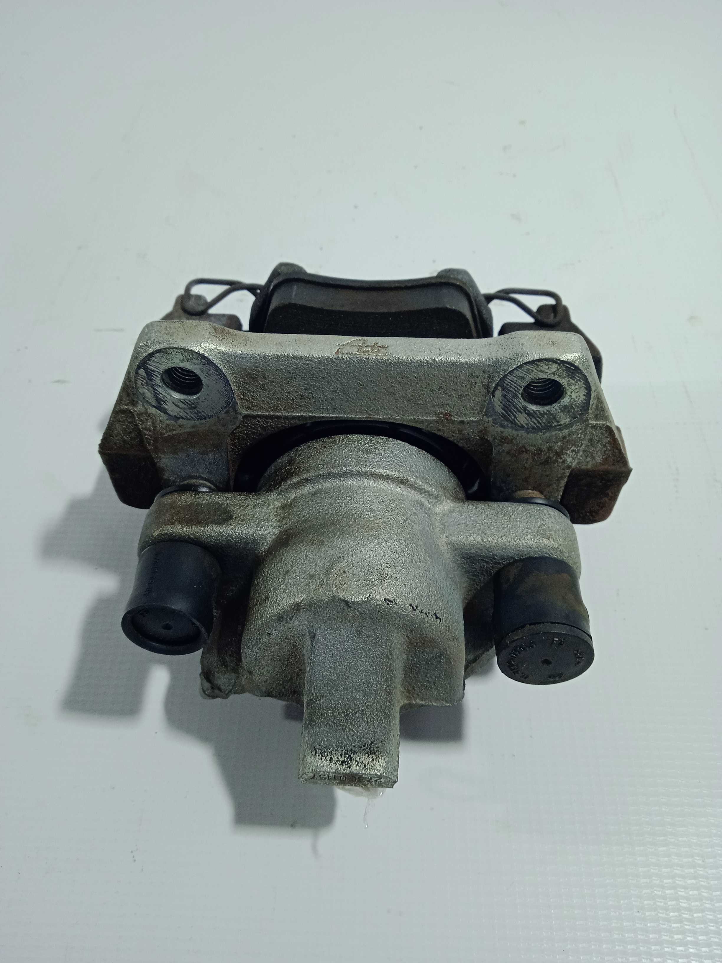 Pinça De Freio Traseira Lado Direito Volvo Xc90 2010 Usado 3