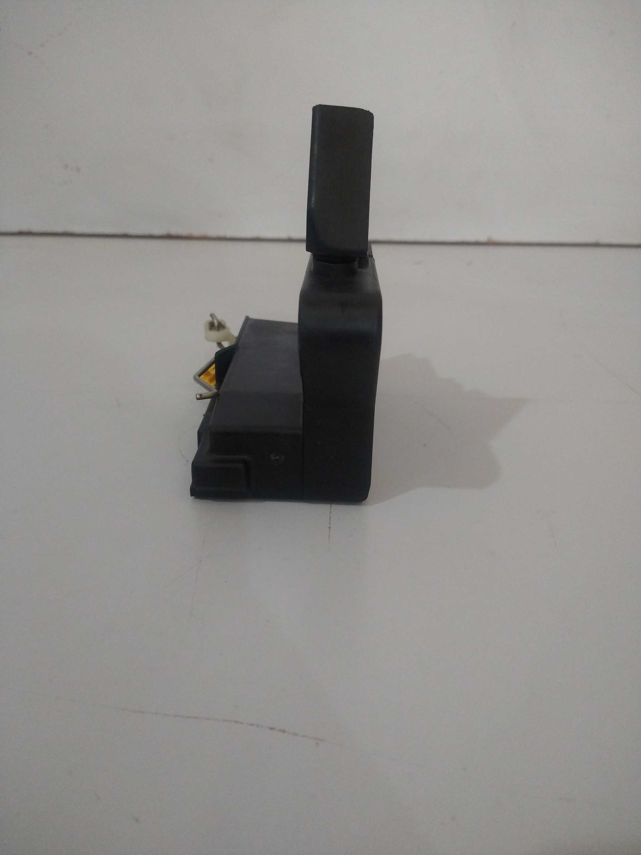 Fechadura Elétrica Dianteira L/e Sandero 2016 Usado Original 3