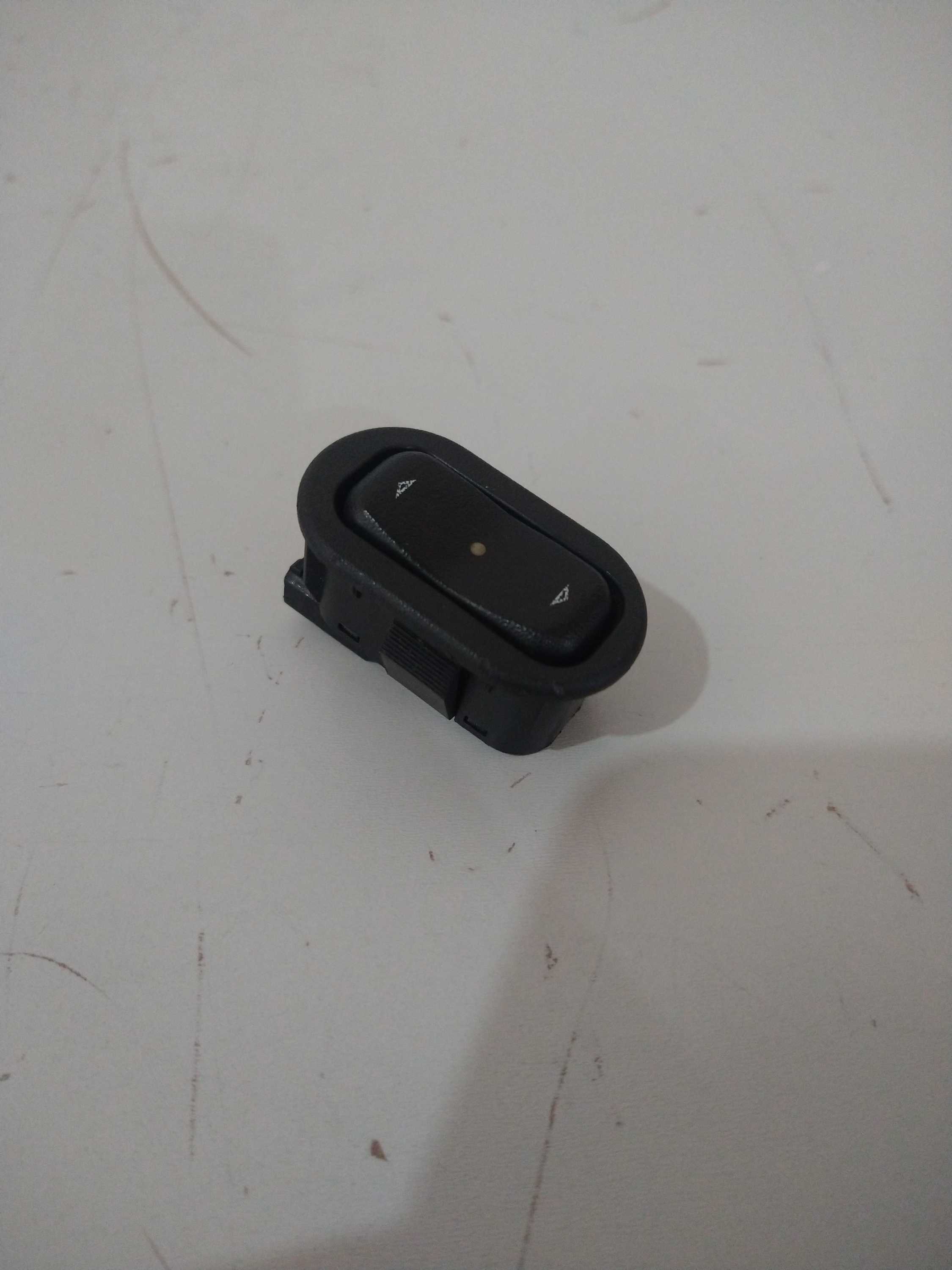 Botao Vidro Eletrico Porta Diant L/d Zafira 2008 Usado Orig