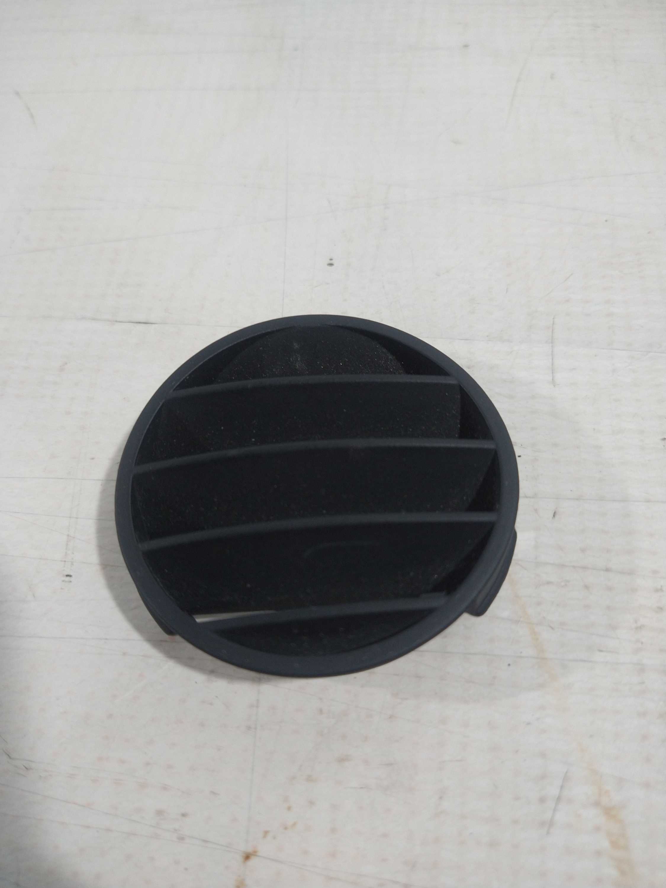 Difusor Fixo Superior Dir Painel Audi A4 8d0819794