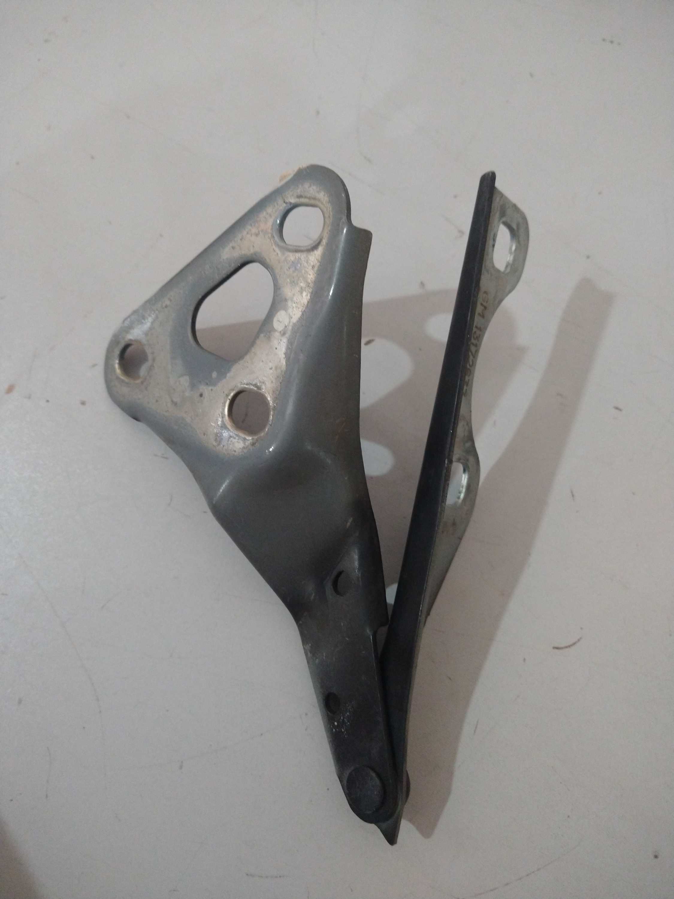 Braço Do Capo Gm Zafira 2008 Esquerdo Usado Original