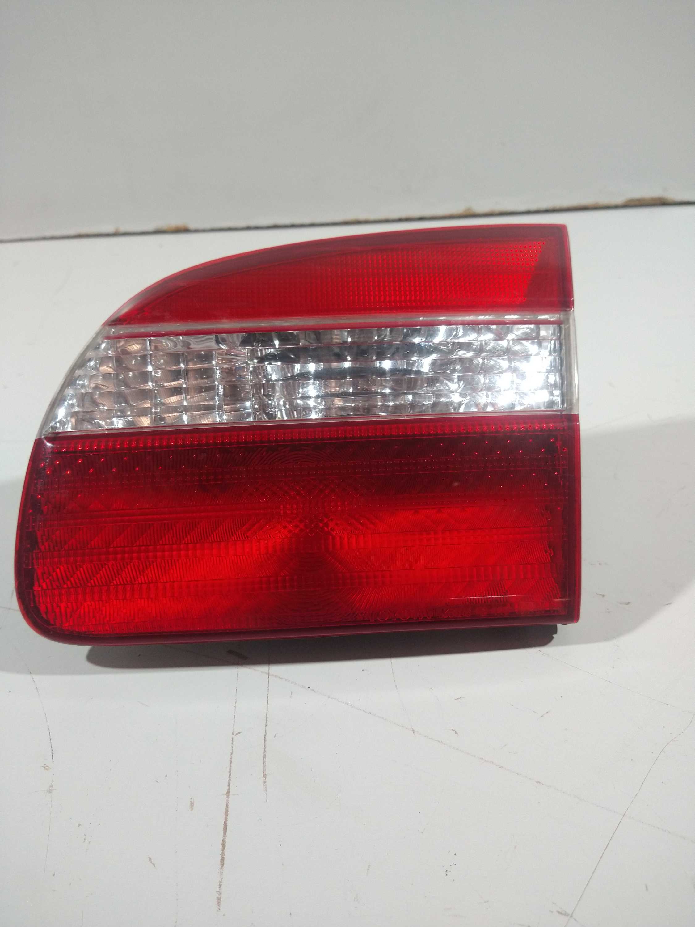 Lanterna Traseira Da Tampa L/d  Toyota Corolla 99 Usada Orig 3