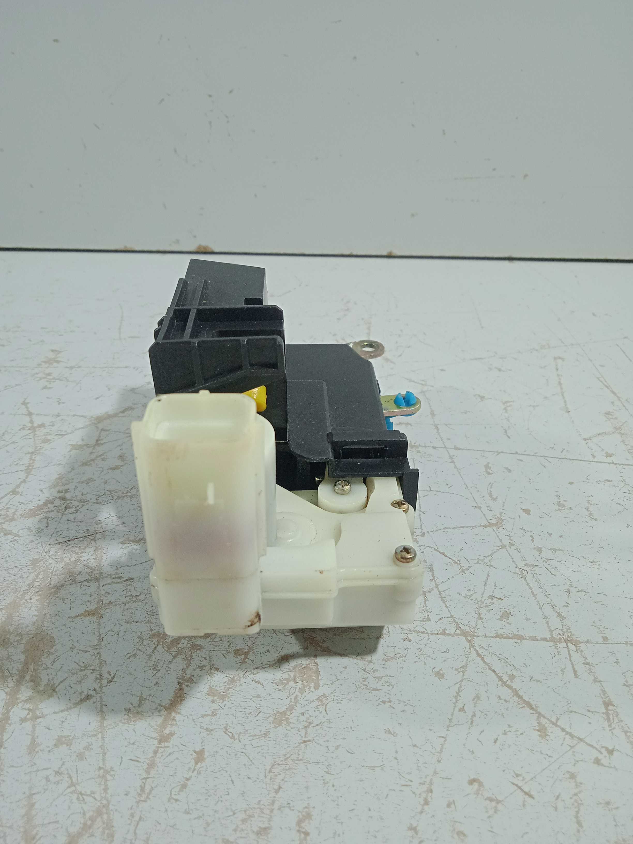 Fechadura Porta Dianteira L/e Ecosport Usado Original 2