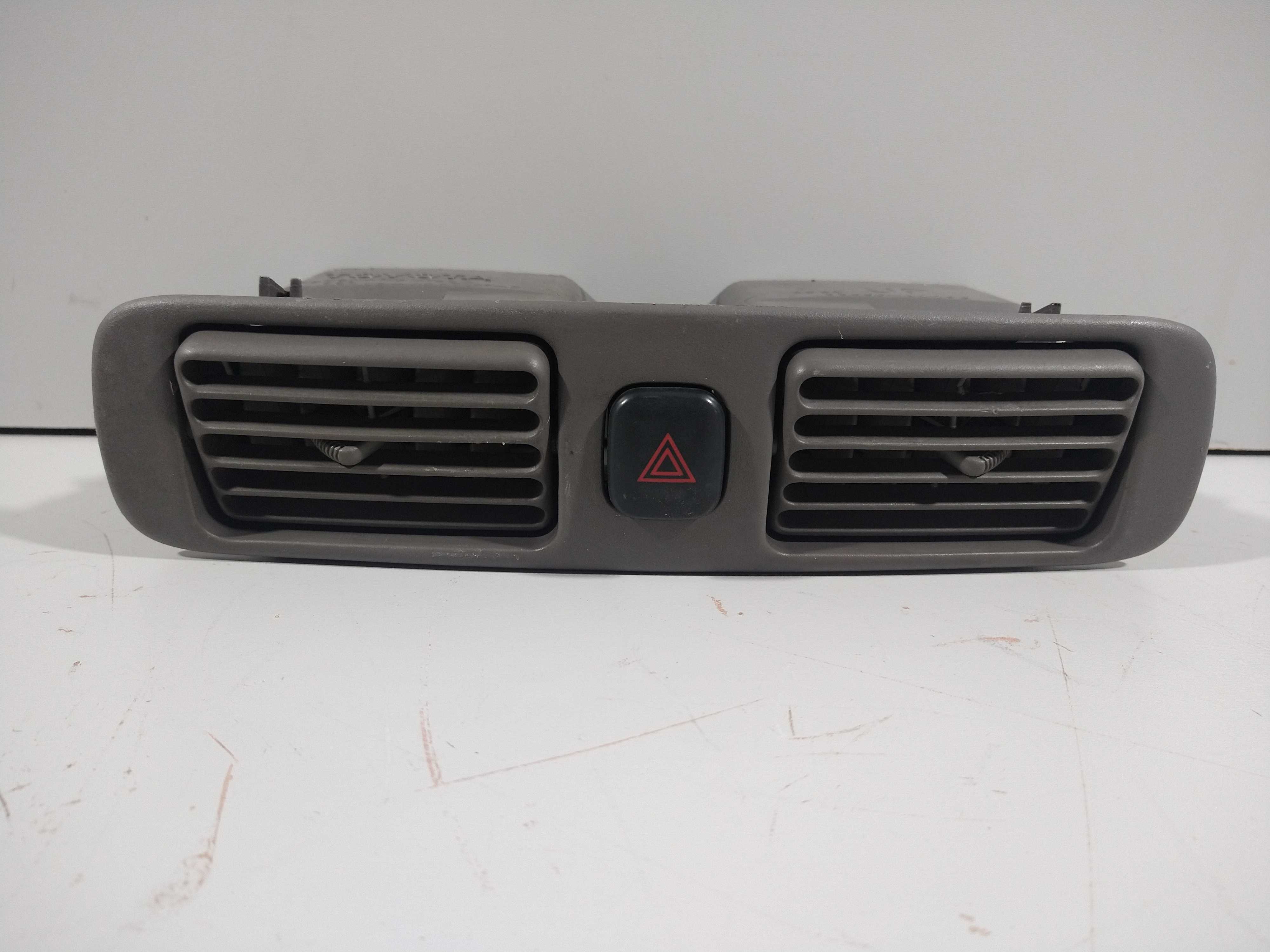 Difusor De Ar Central Toyota Corolla 99 Usado Original