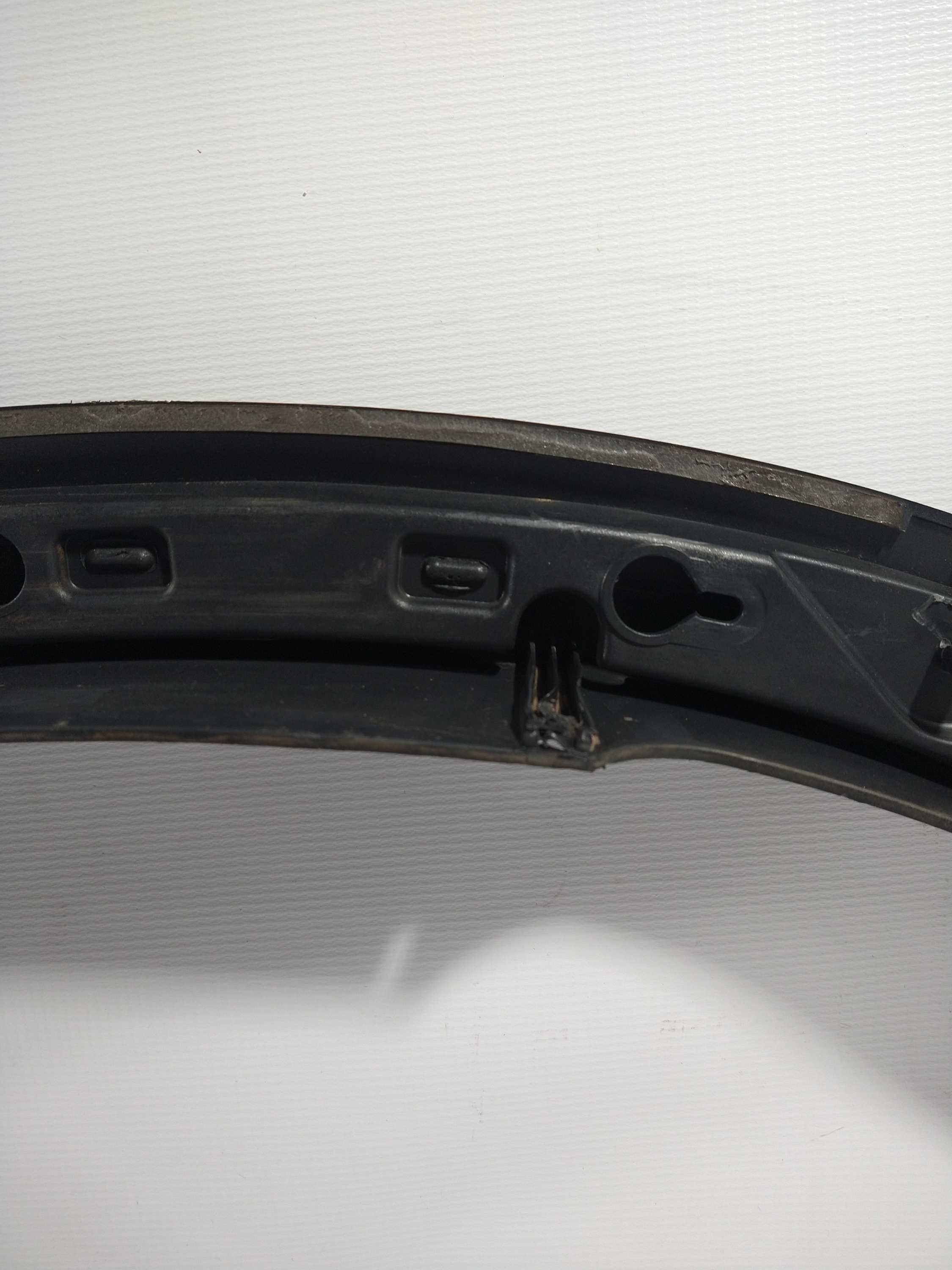Aplique Lateral Traseiro Esquerdo  Volvo Xc90 2010 Usado Ori 8