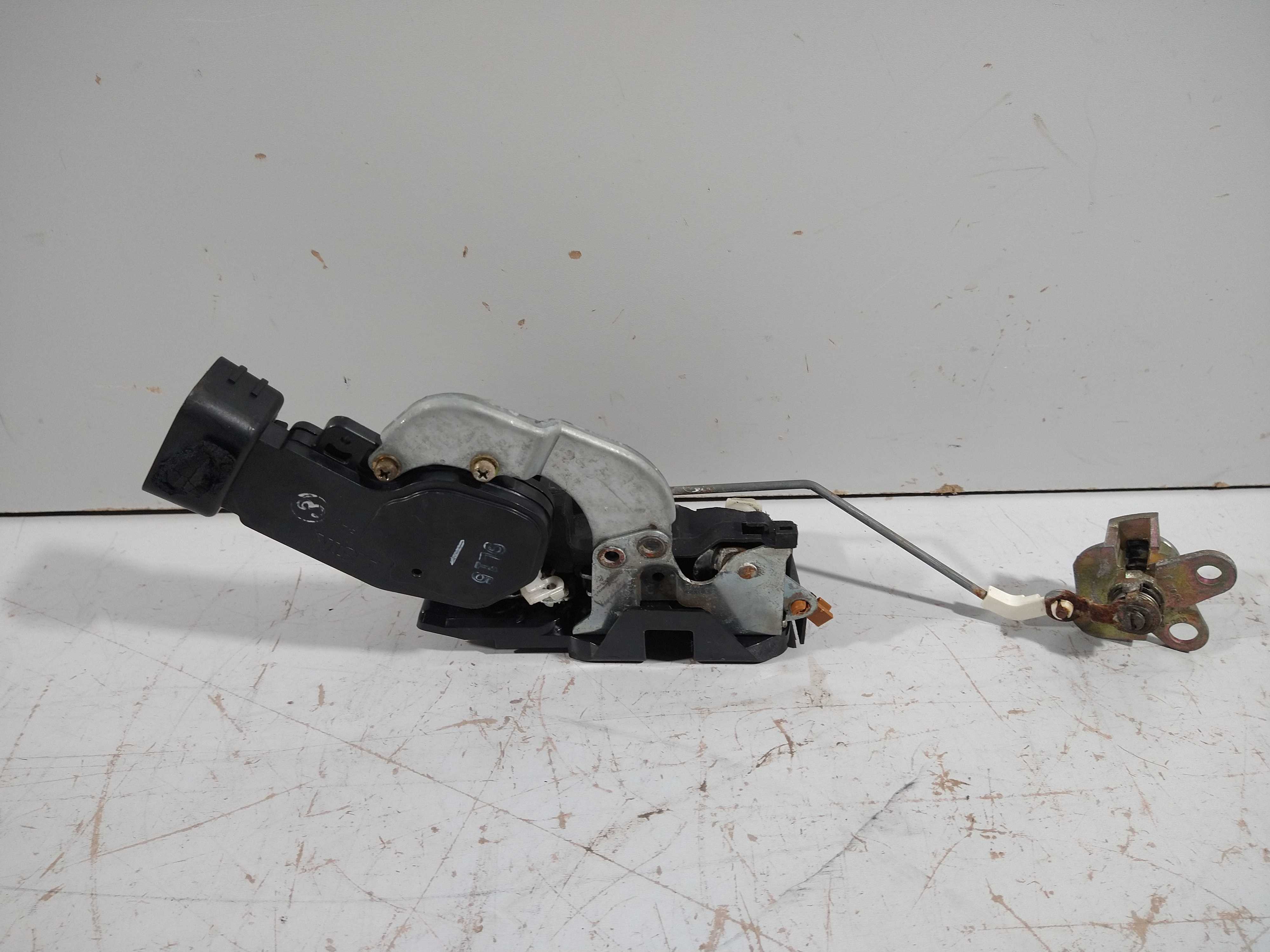 Fechadura Elétrica Porta Diant. Direita Toyota Corolla 2000 2