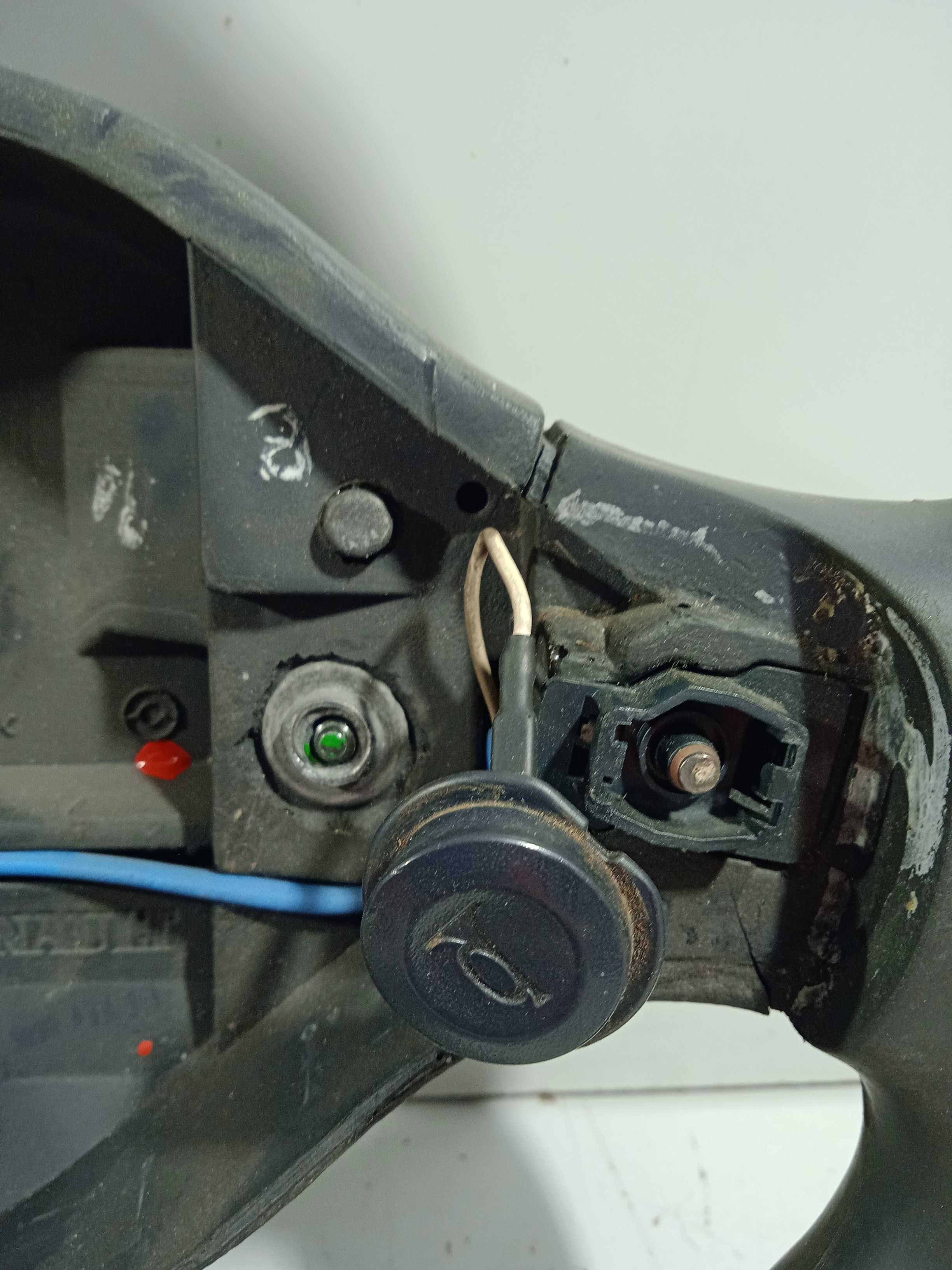 Volante do motorista Renault Clio 1.0 16v 2004 Usado 4