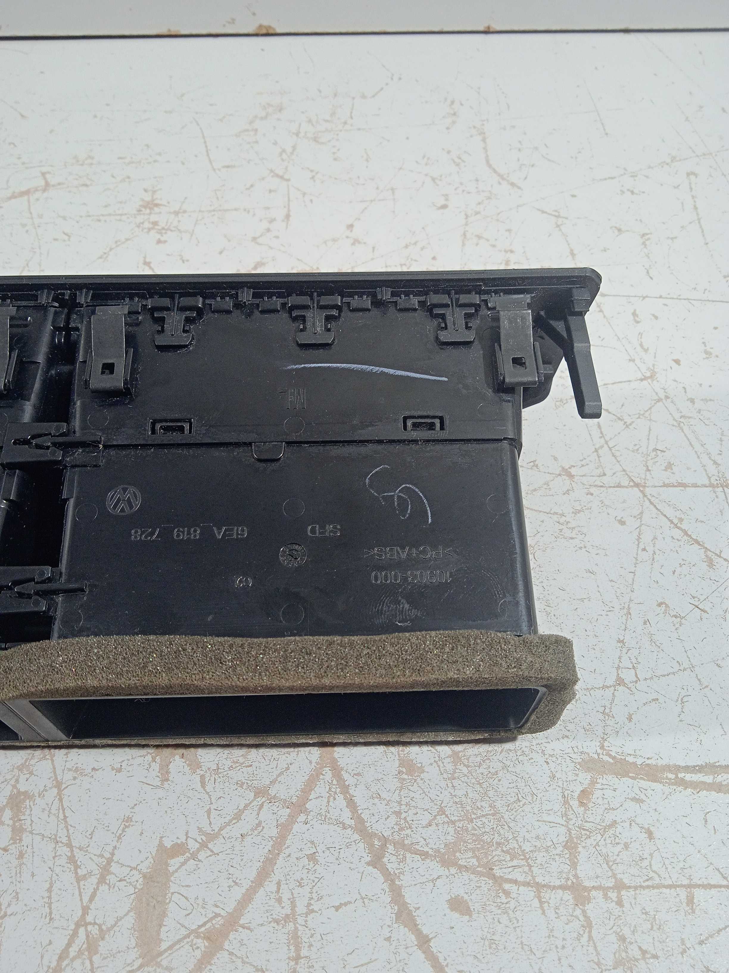 Difusor Ar Central Vw Polo Msi 2018 Usado Original 2