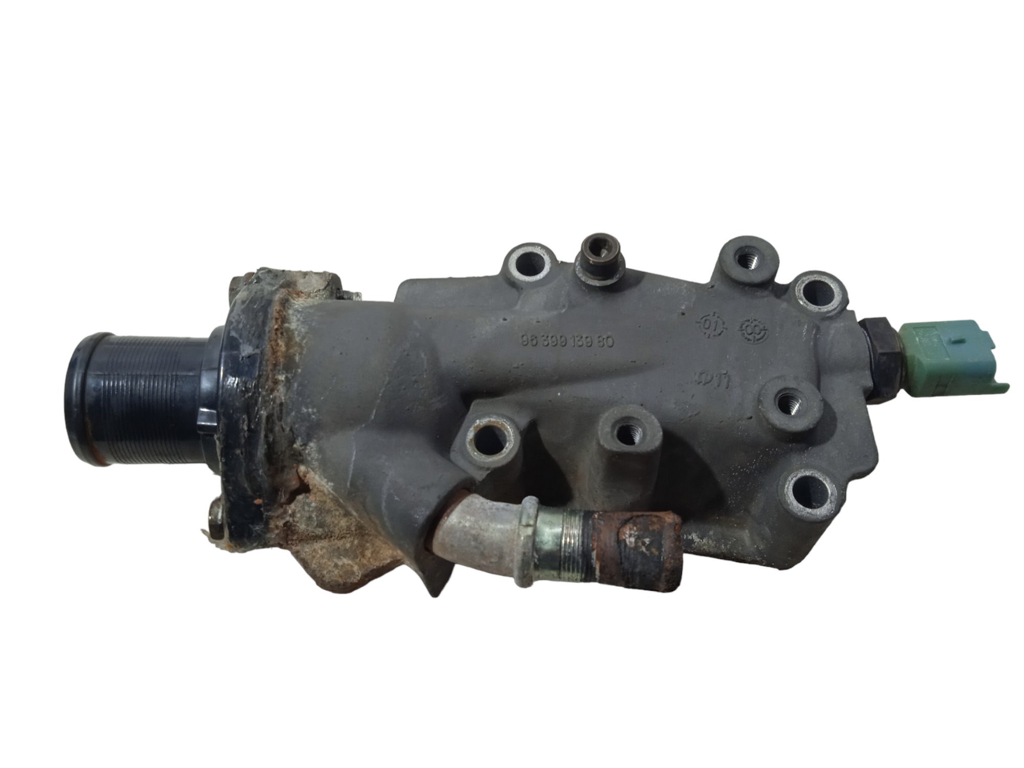 Carcaça Da Válvula Termostática Peugeot 206 2001 Usado 4