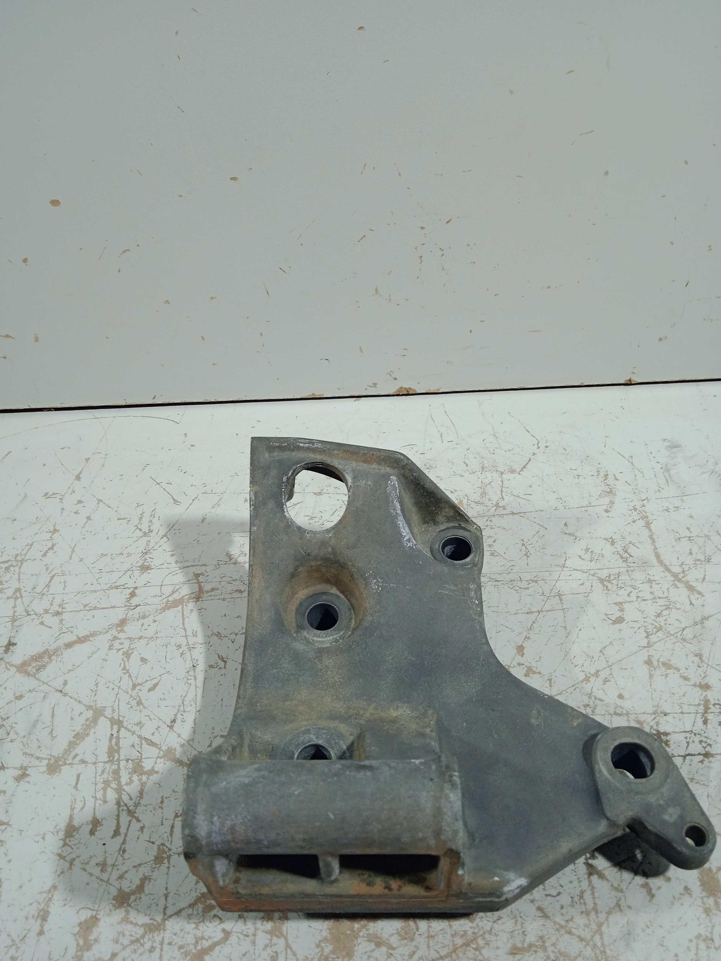Suporte Do Alternador Clio 1.0 16v Usado 2