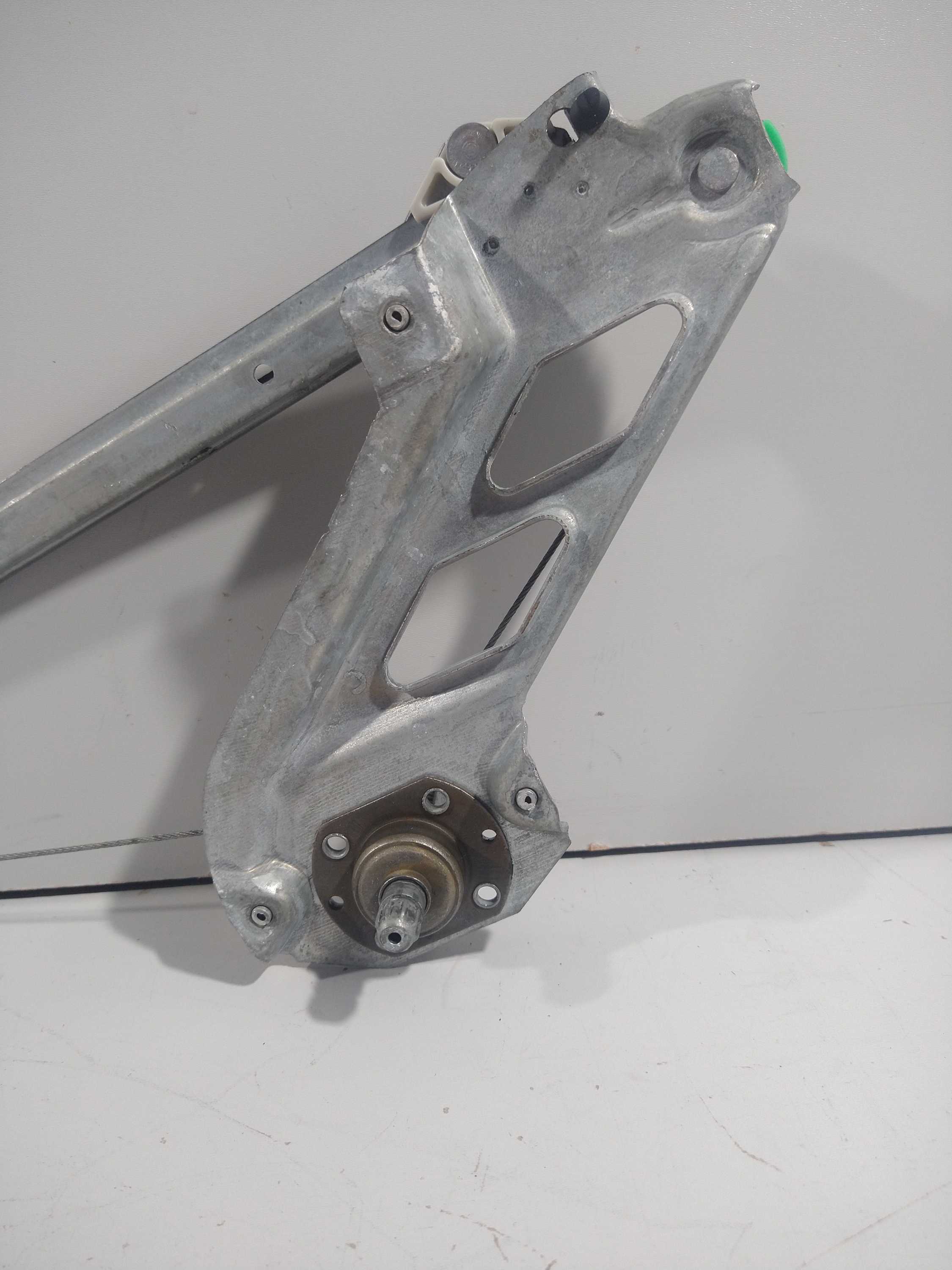 Maquina De Vidro Manual Traseira Direita Corsa Sedan 99 Usad 5