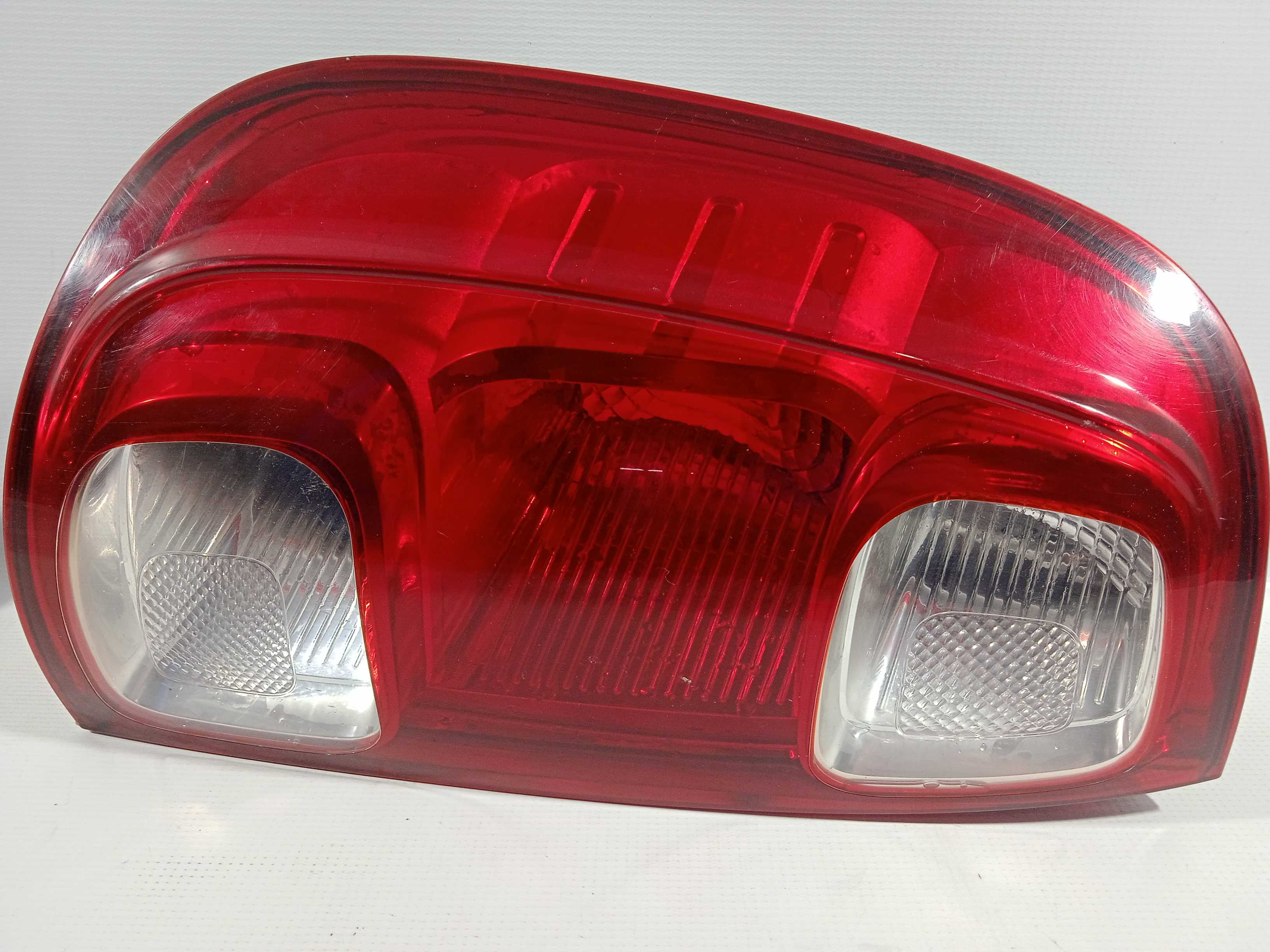 Lanterna Traseira De Fiat Uno Vivace Lado Esquerdo 5