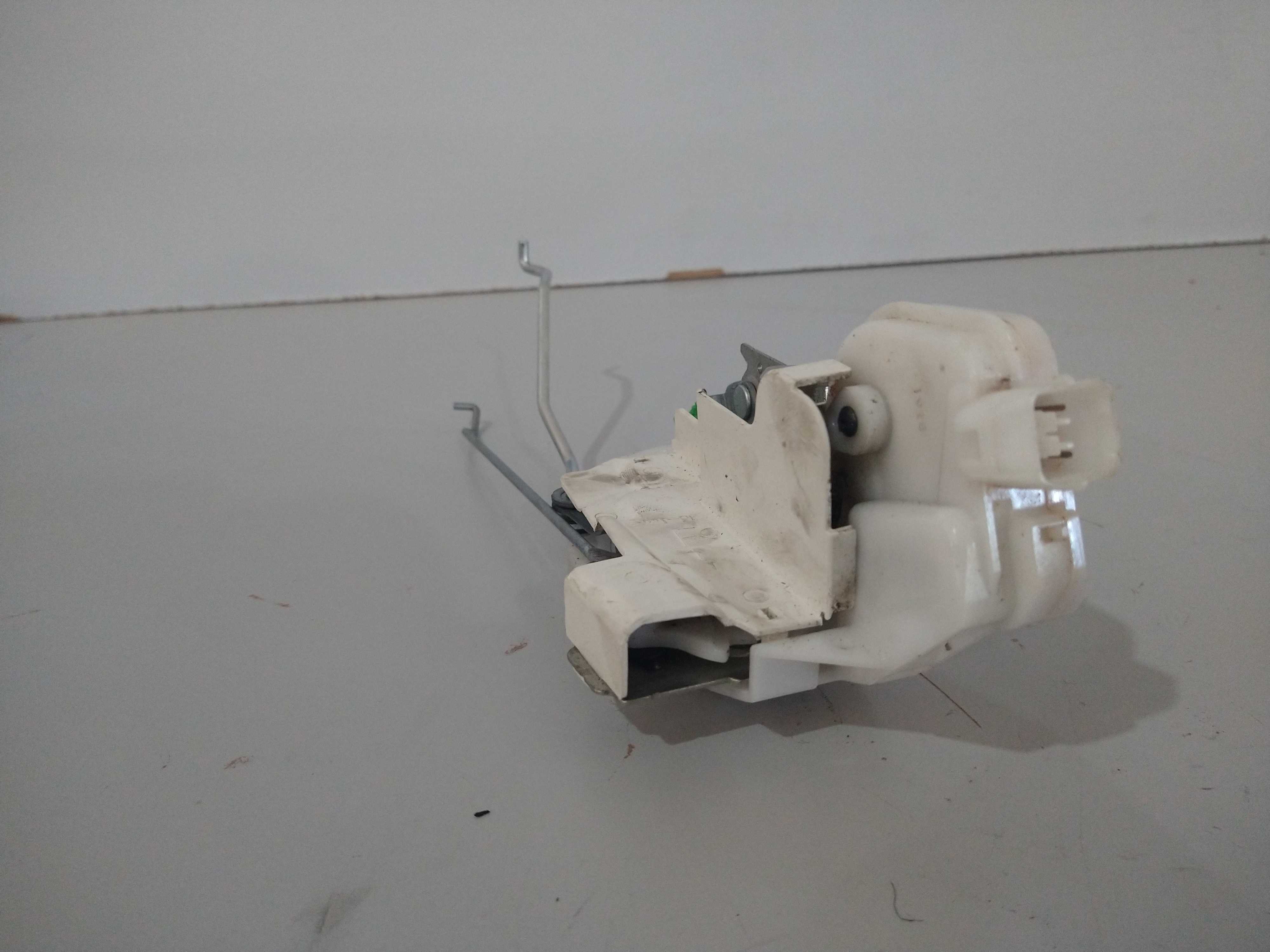 Fechadura Eletrica Diantera Direita Pajero Tr4 Usado Ori Branco 2