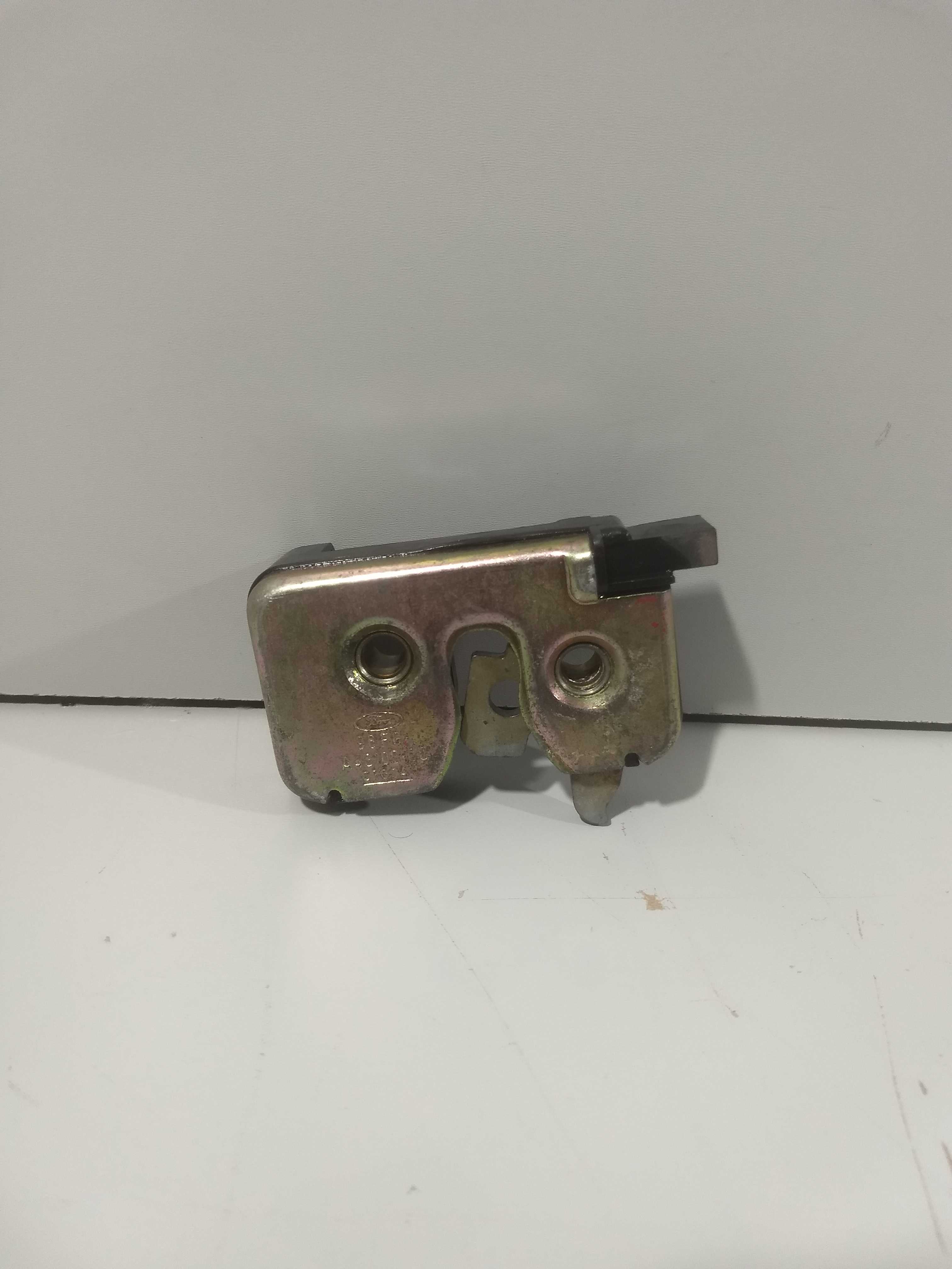 Fechadura Do Porta Malas Ford Fiesta 1997 Usado Original 2