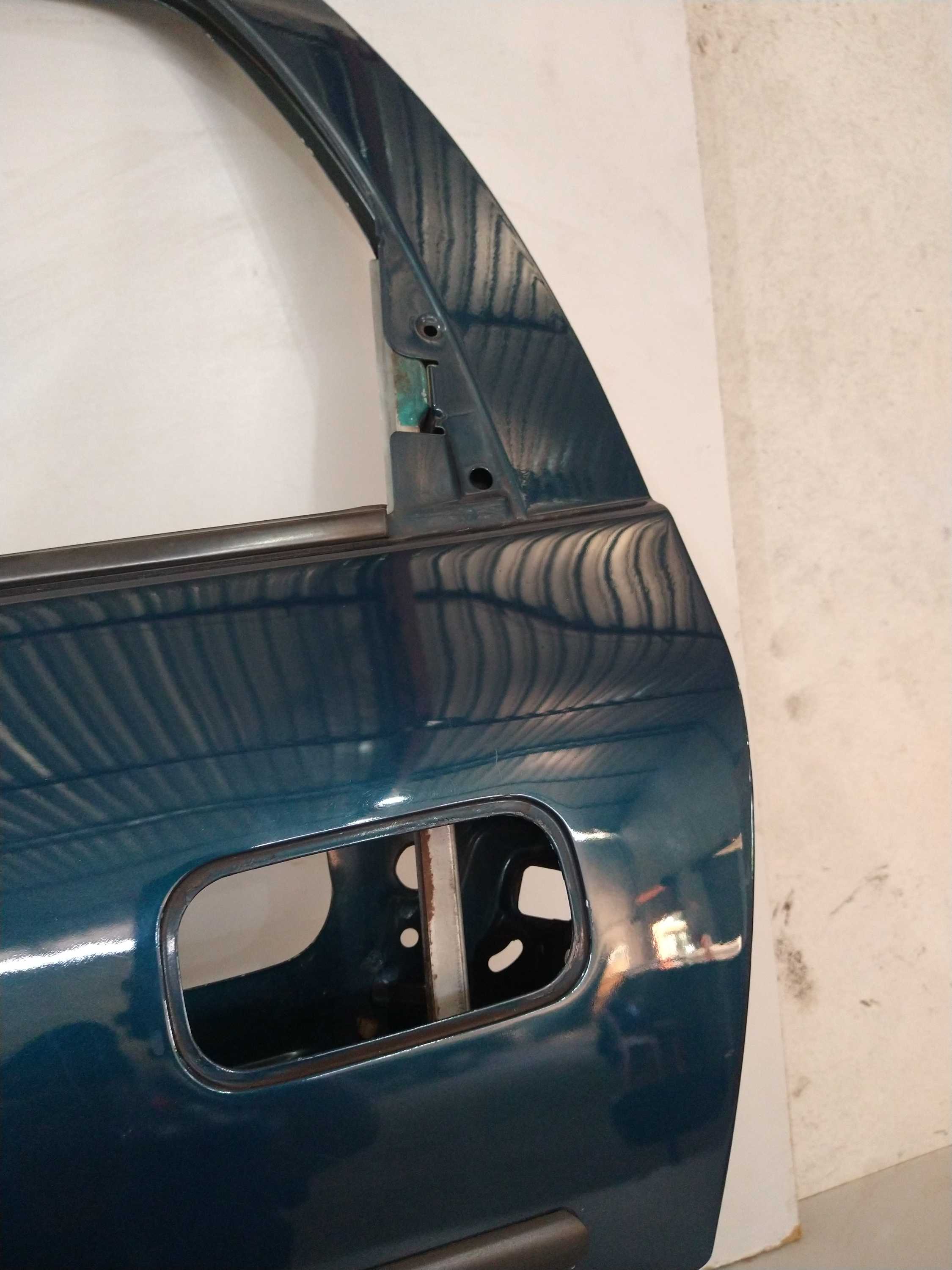 Porta Trasei. Esquerda Gm Corsa Sedan 98 1.0 Usado Original. Azul Traseira Esquerda 2