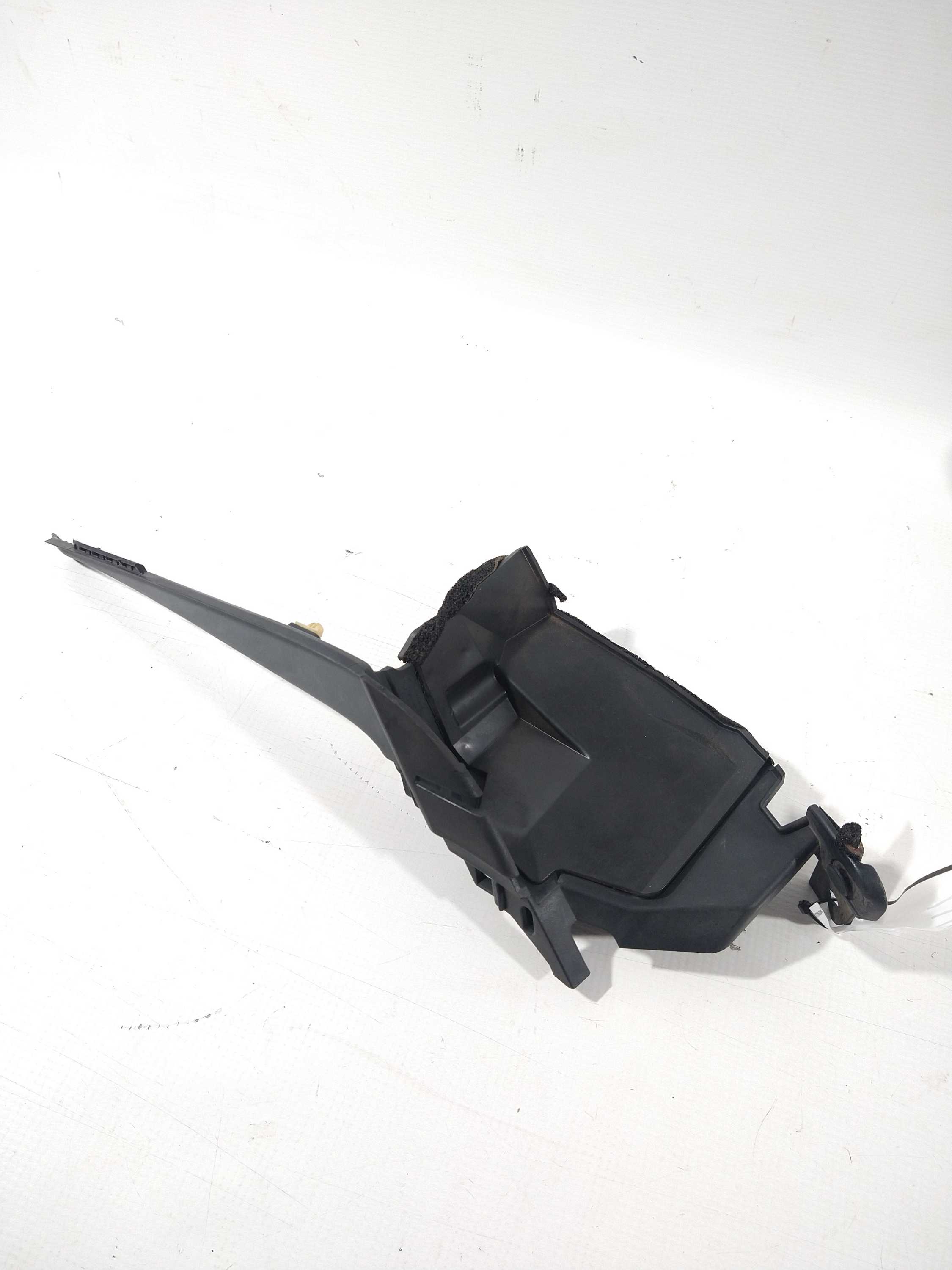Acabamento Ponta Churrasqueira Esquerd Fit 2013/2014 Usado – Preto 2