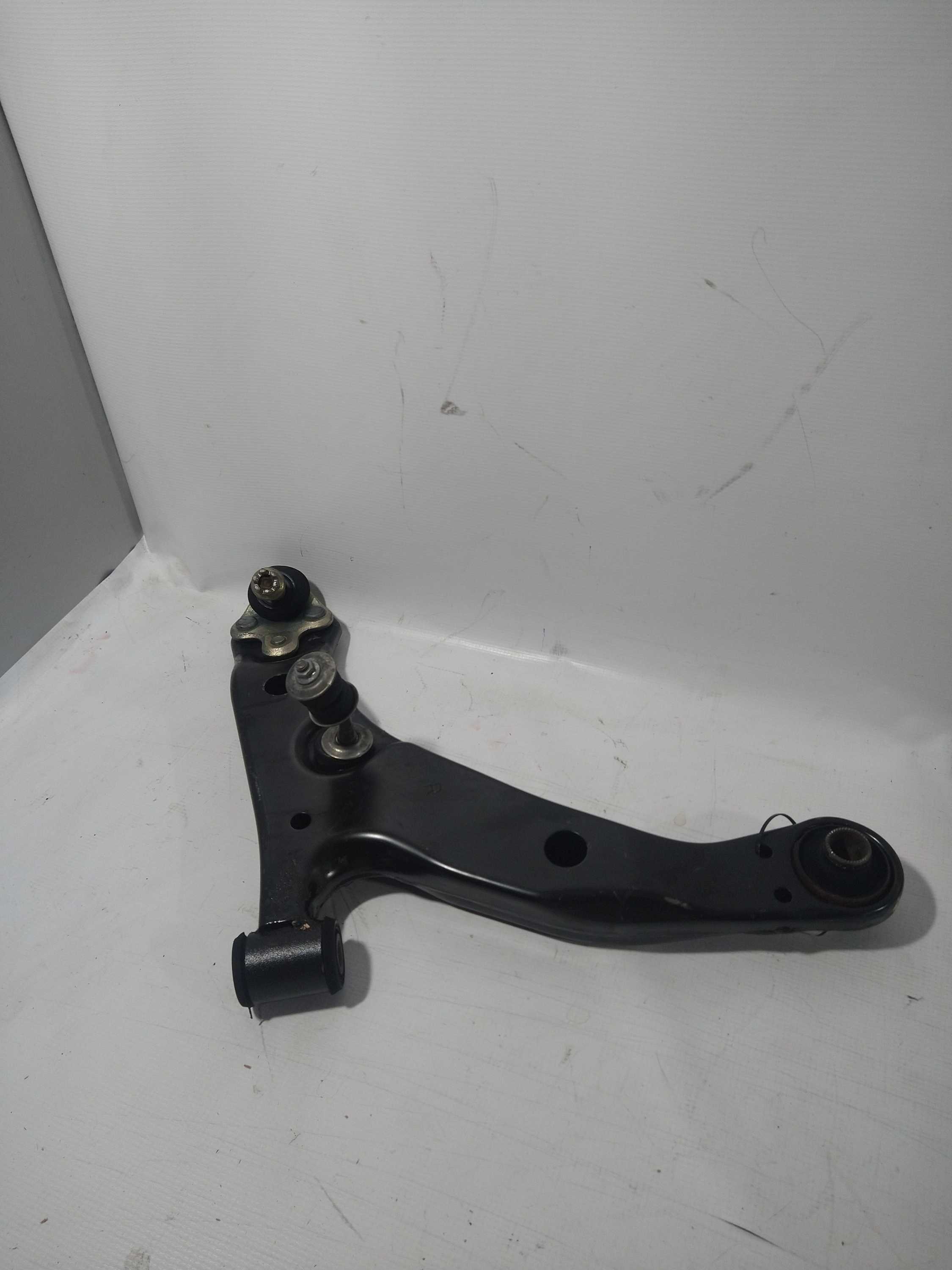 Bandeja Balança Dianteira Direita Toyota Corolla 99/00