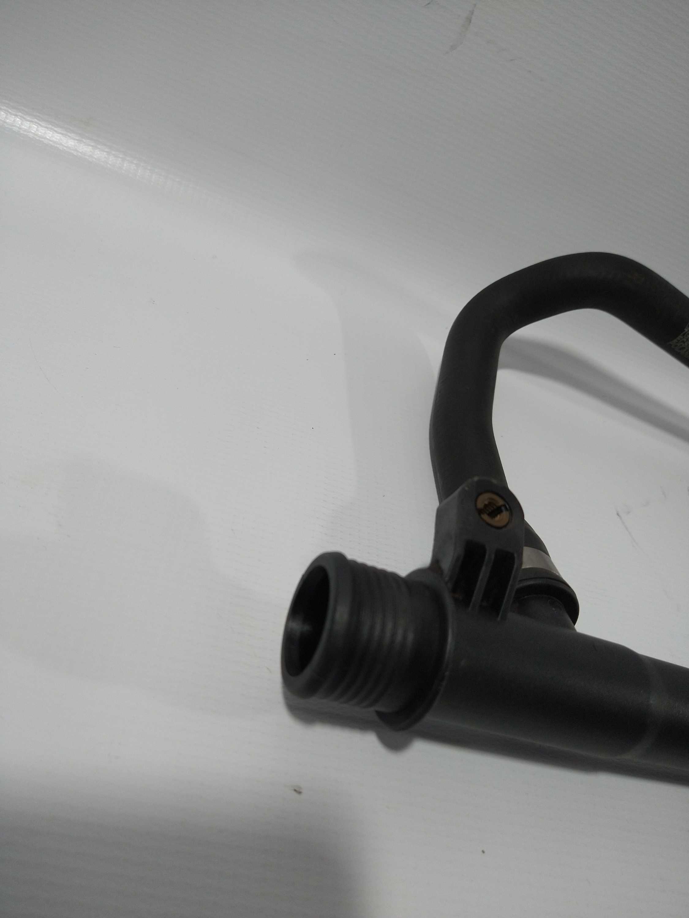 Mangueira Tubo Refriador De Óleo Volvo Xc90 7g9n-6b850-aa 4