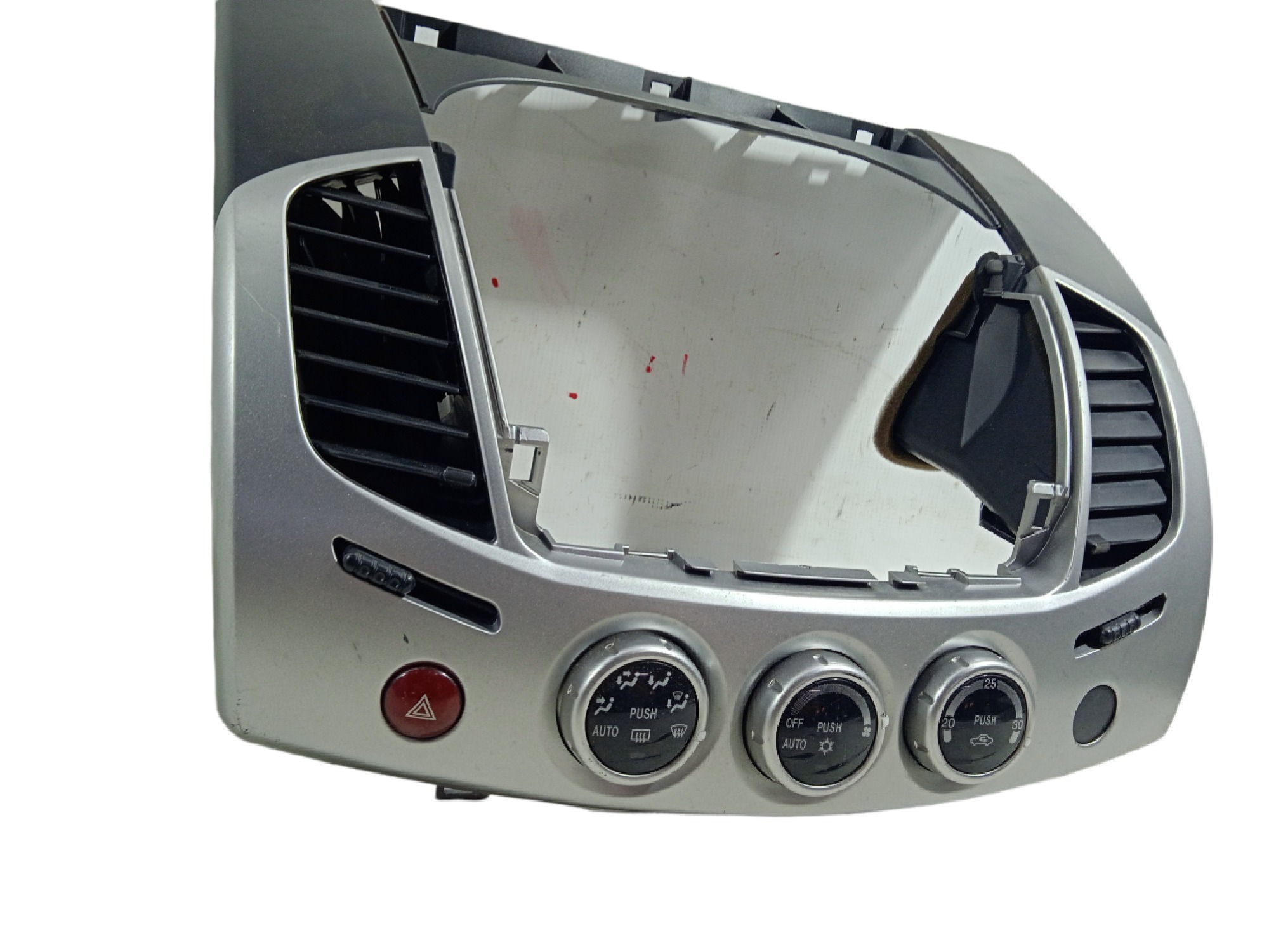 Moldura Som E Ar Condicionado Mitsubishi Triton Mn179800zz 4