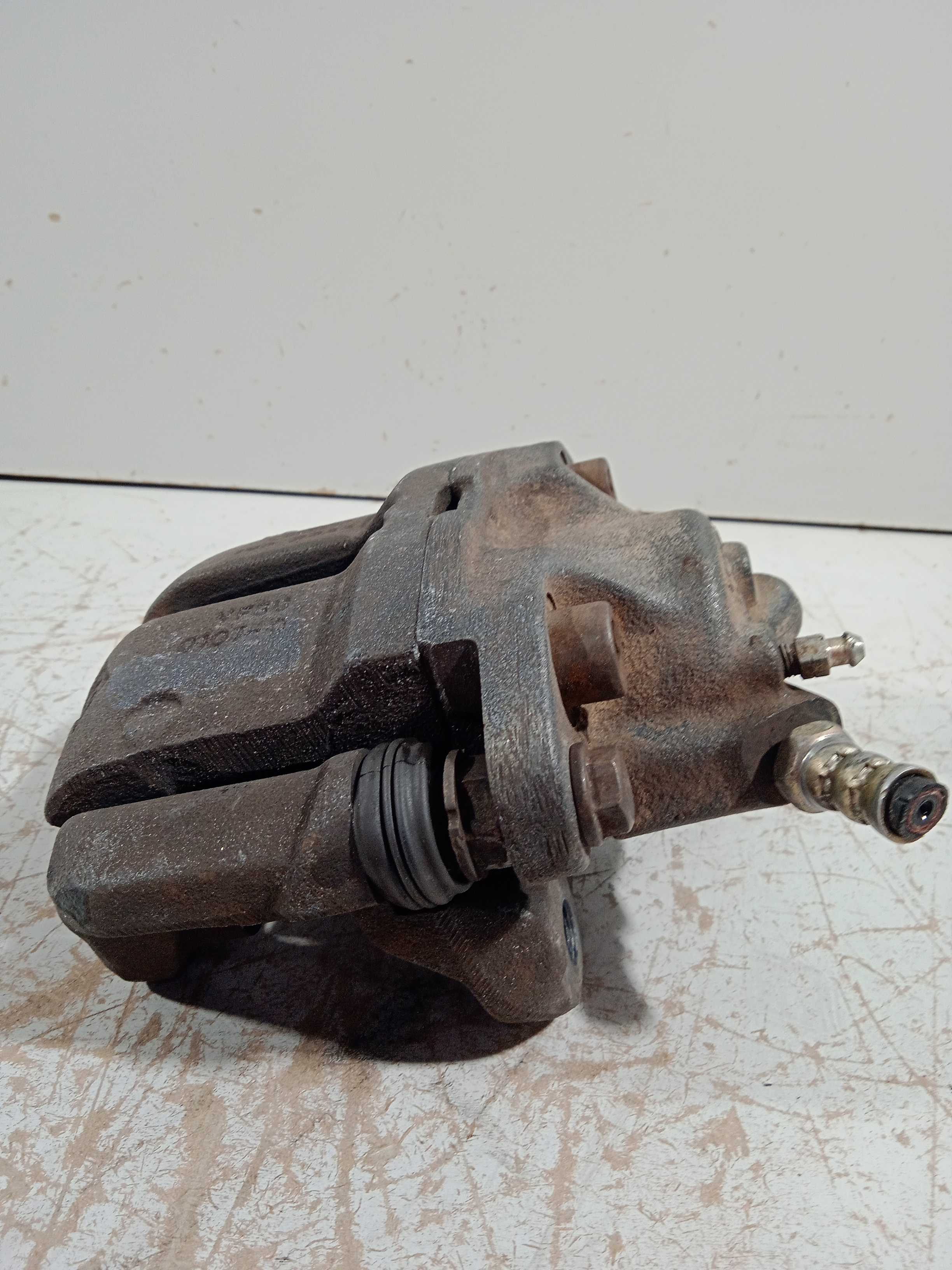 Pinça De Freio Lado Esq Clio 1.0 16v Usado Original 2