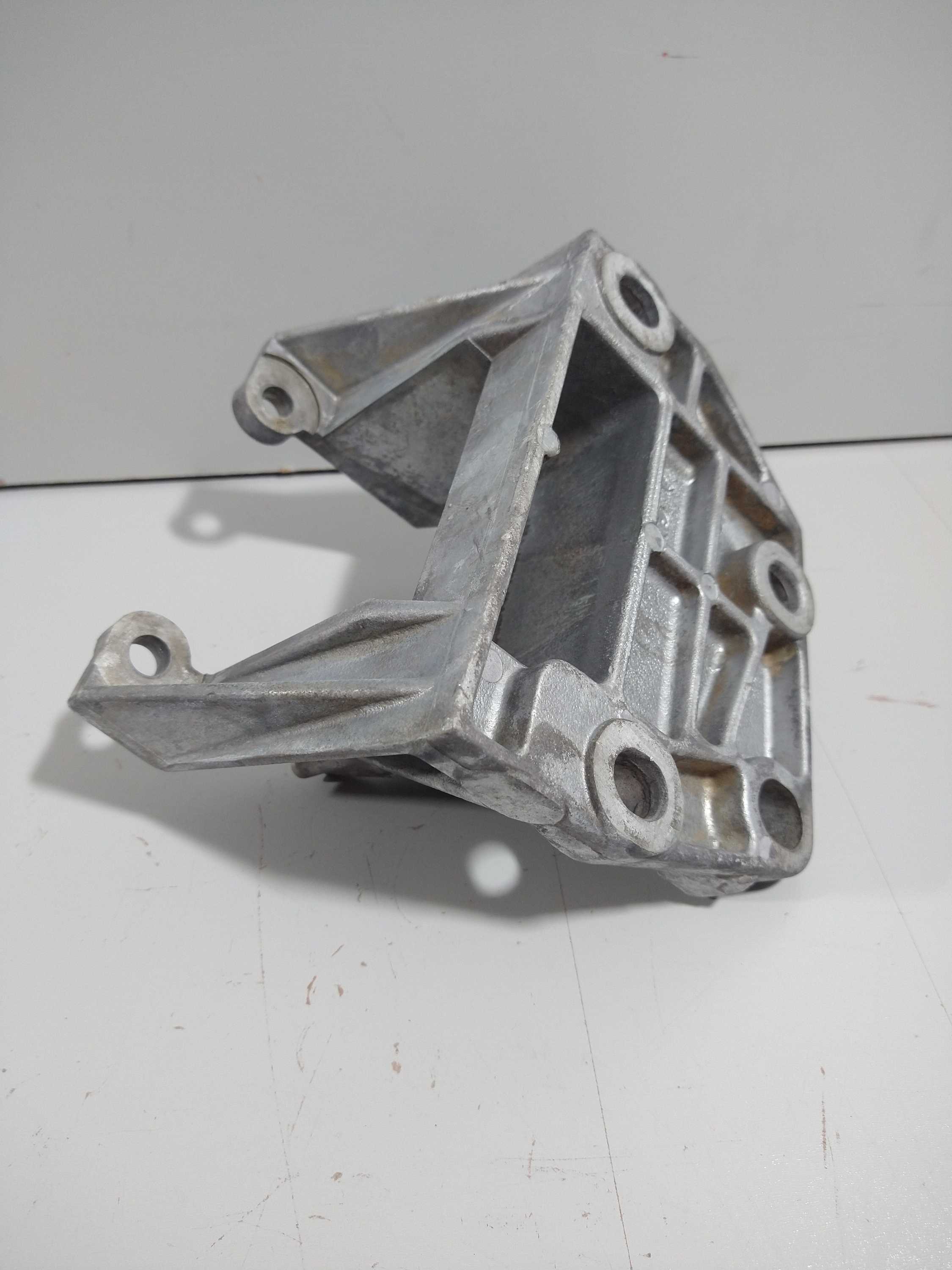 Suporte Coxim Superior Motor Ford Fiesta 97 1.0 Usado 4