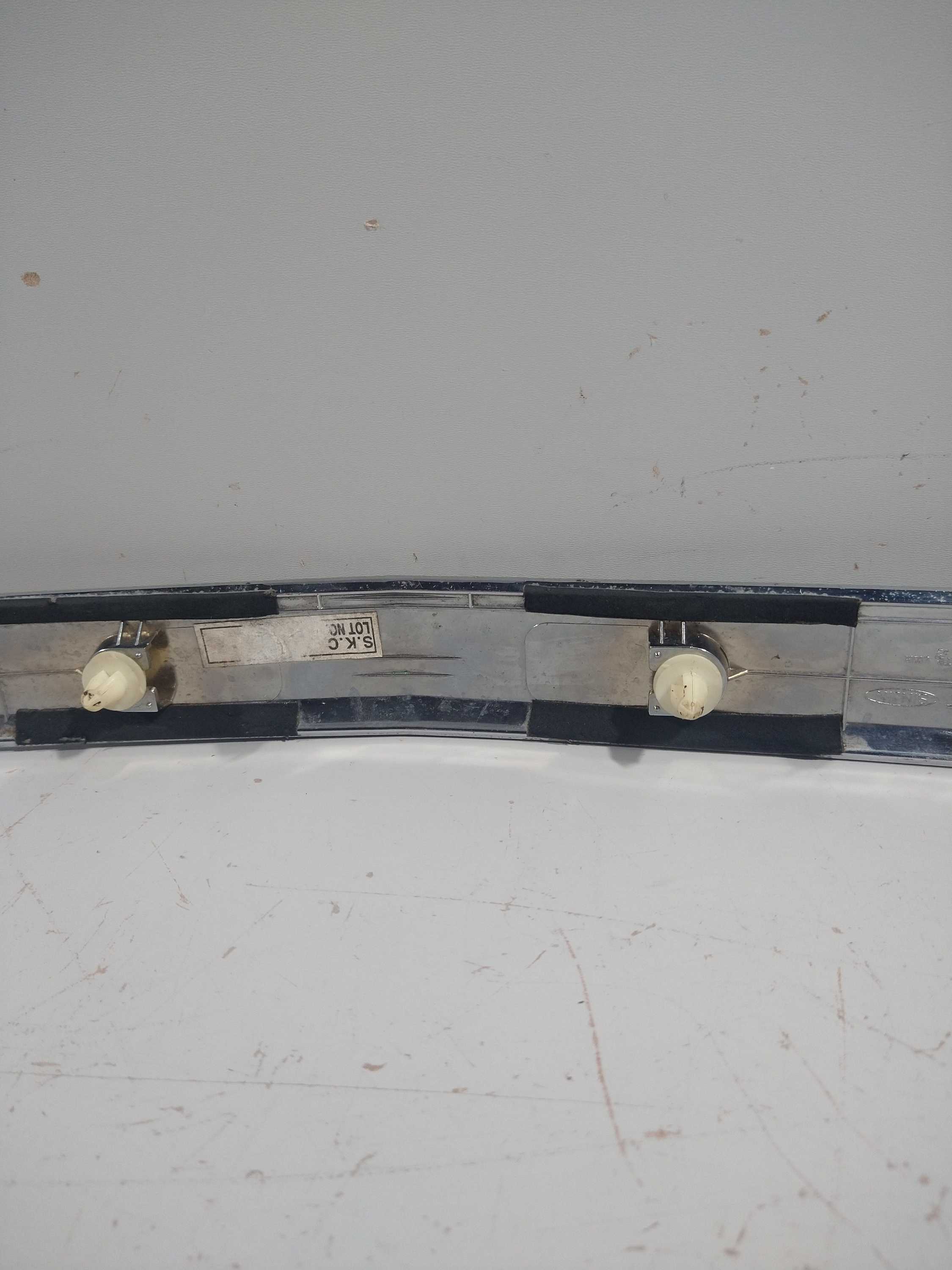 Friso Tampa Traseira Chevrolet Captiva 2008 Usado Original 6