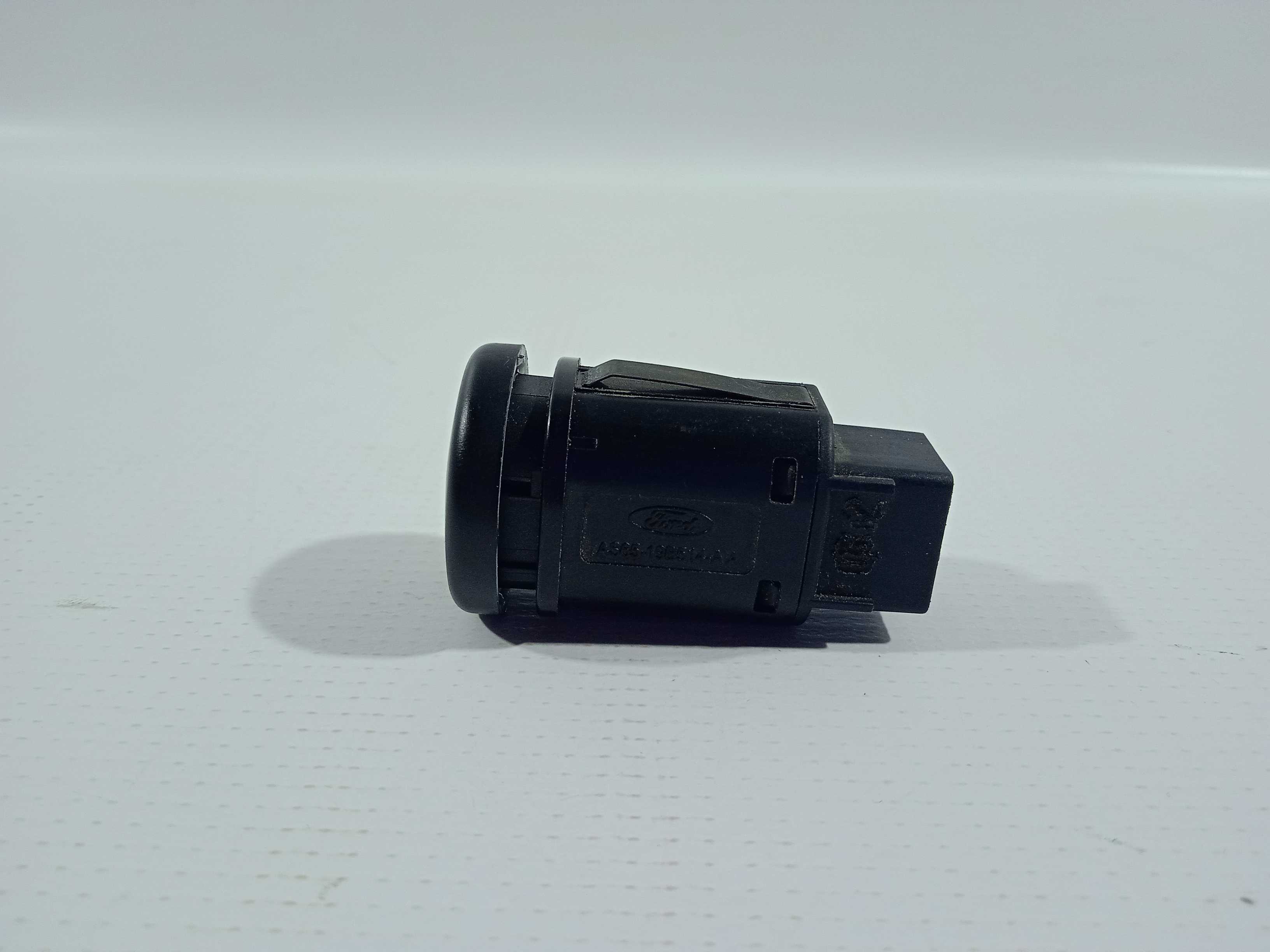Botão De Abertura Tampa P/malas Ford Fiesta Usado Orig 4