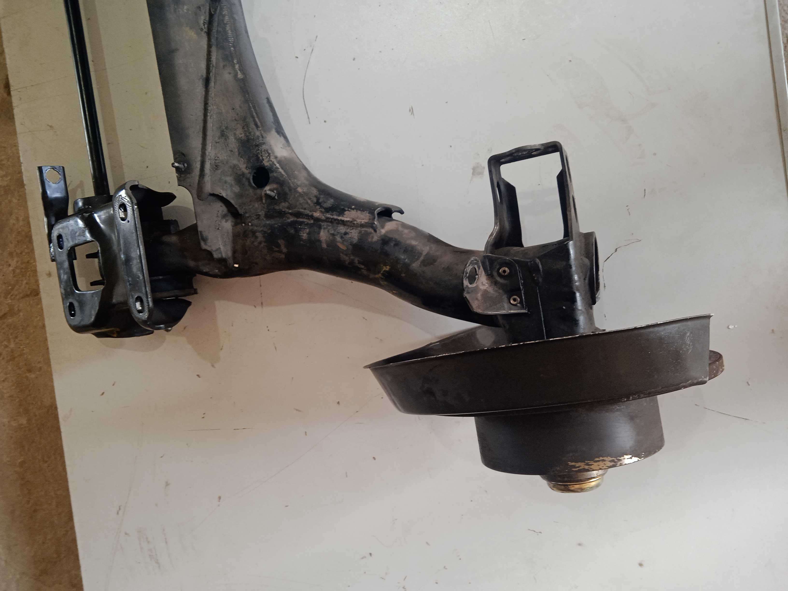 Eixo Suspensão Traseiro Audi A4 2.4 Ano 2001 Preto 2