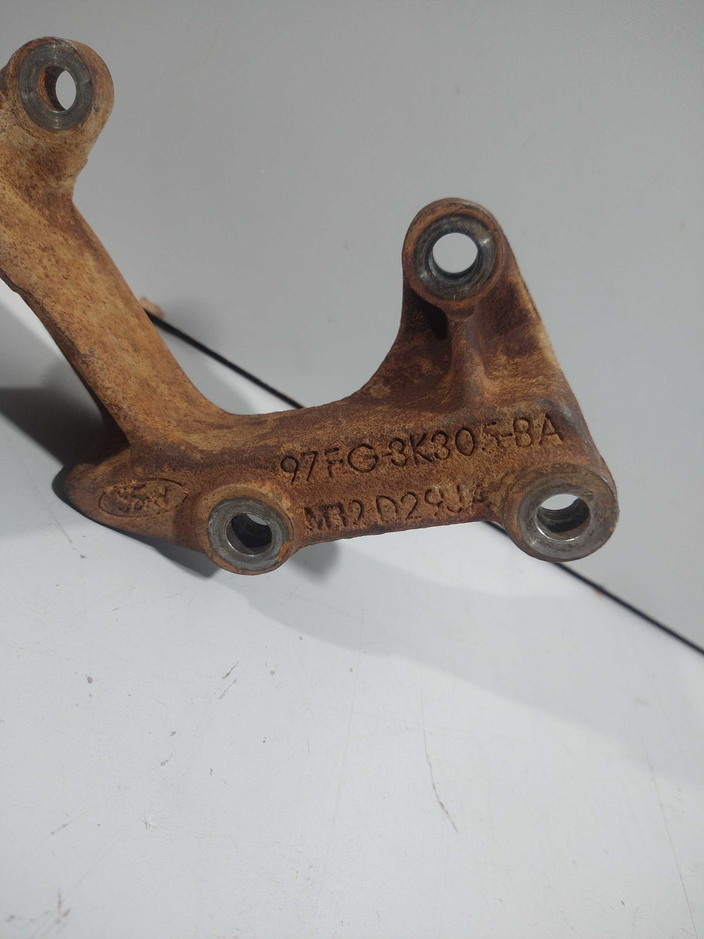 Suporte Semi Eixo Direito Fiesta 1997 Usado Original